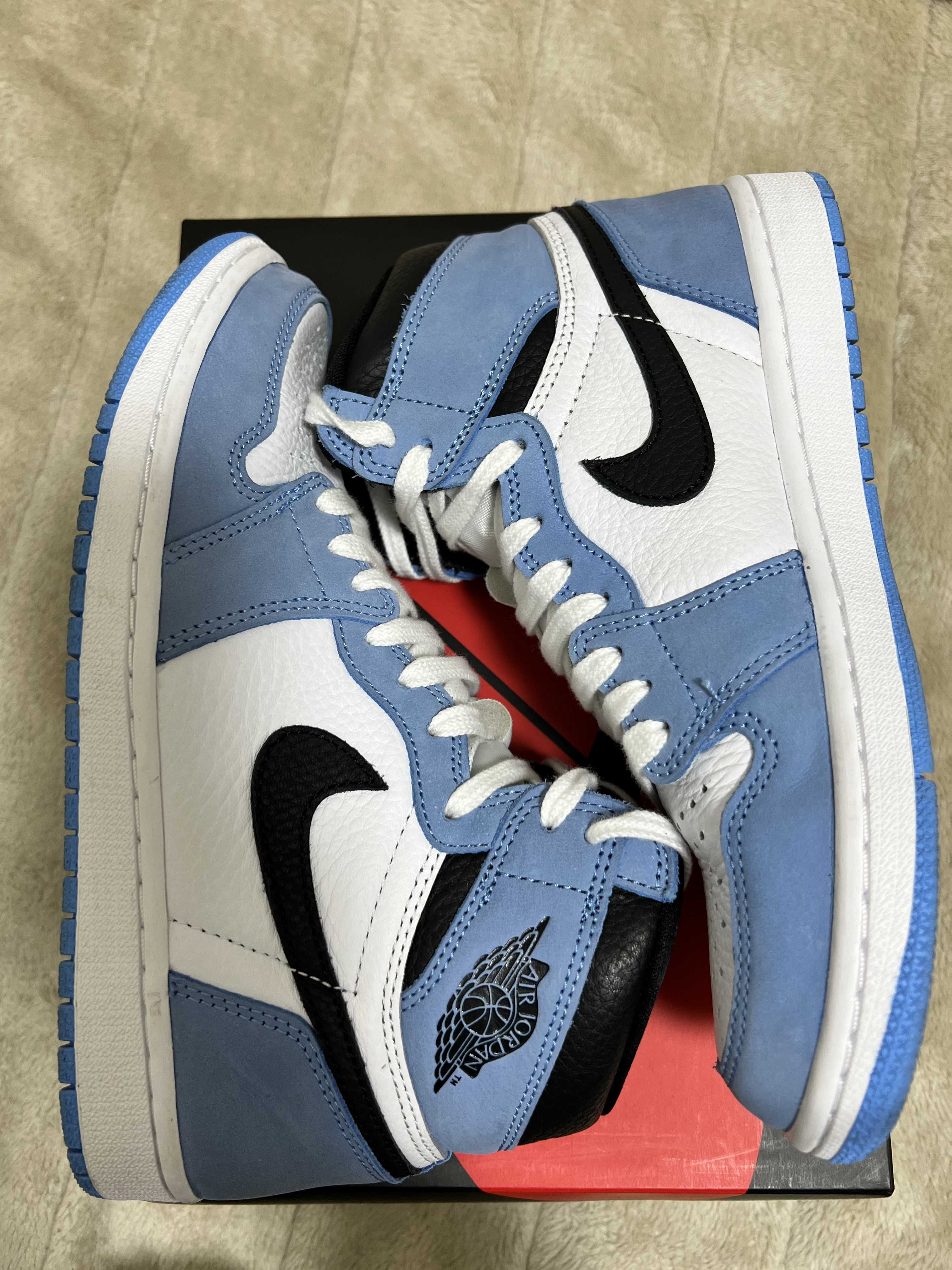 Nike Air Jordan 1 High OG "University Blue"