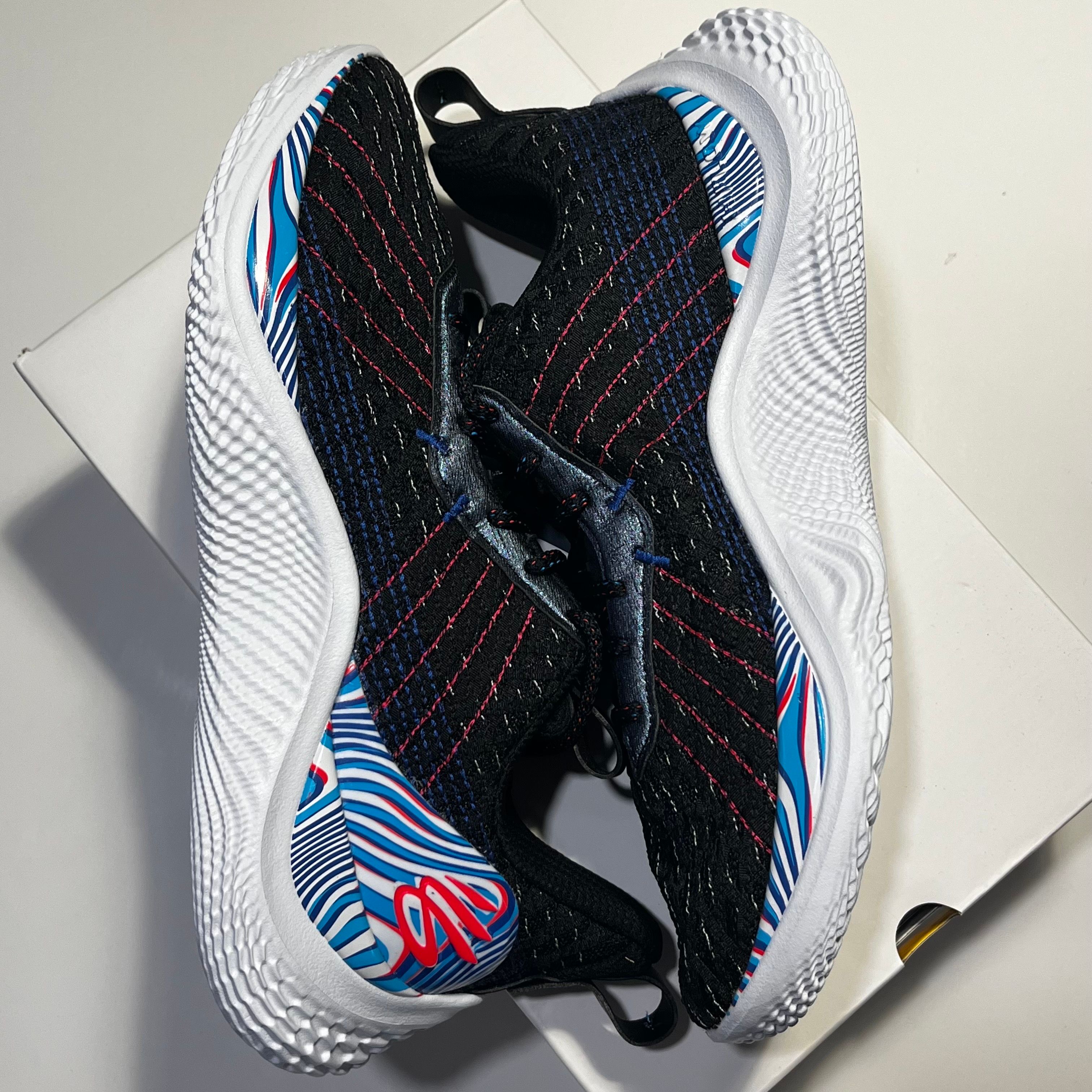 Under Armour Curry Flow 10 Magic "Black/Royal/Marathon Red"