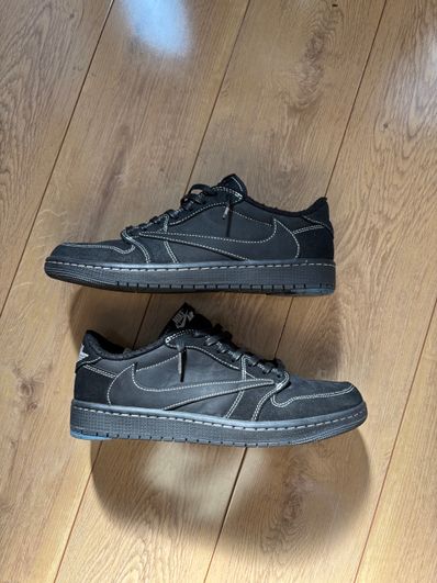 Travis Scott × Nike Air Jordan 1 Low OG SP "Black Phantom"