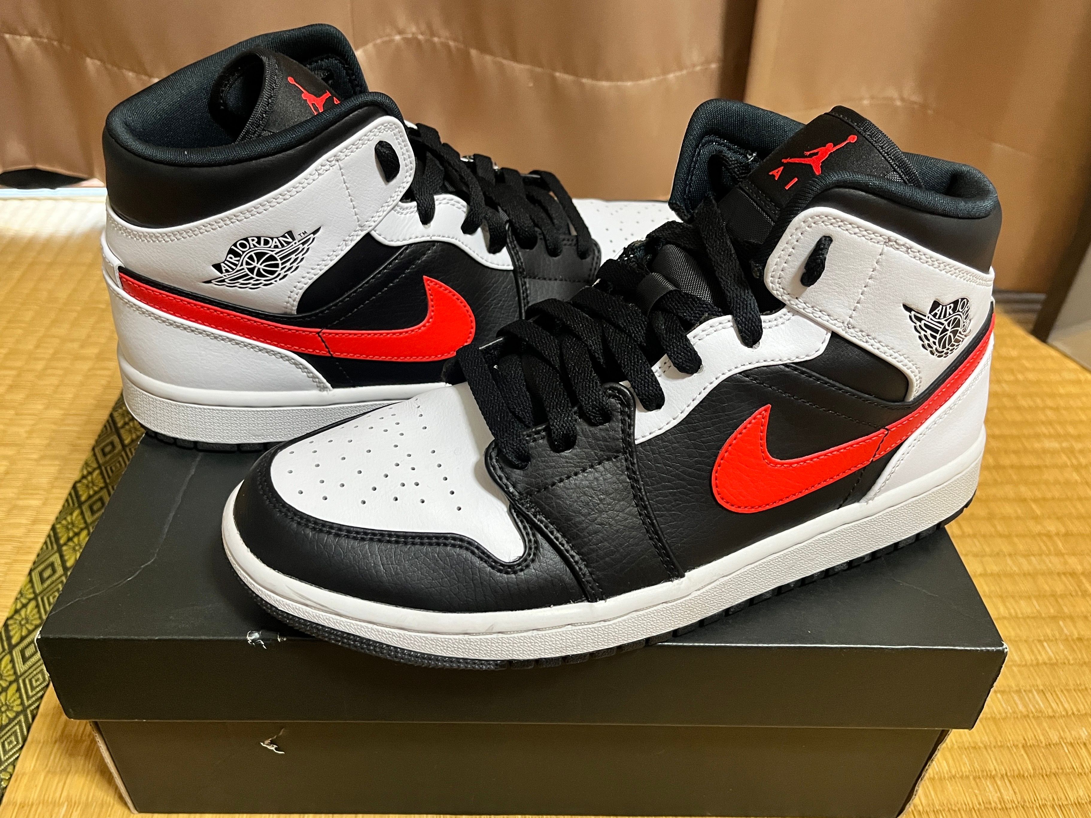 NIKE AIR JORDAN 1 MID "BLACK/CHILE RED/WHITE"