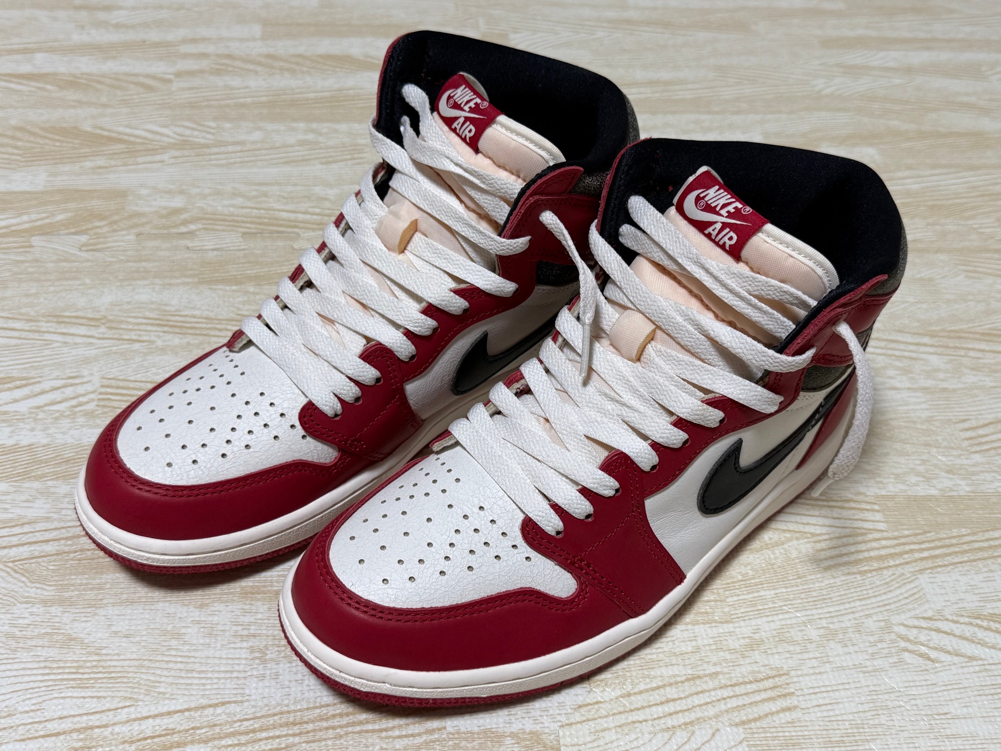 Nike Air Jordan 1 High OG "Lost & Found/Chicago"