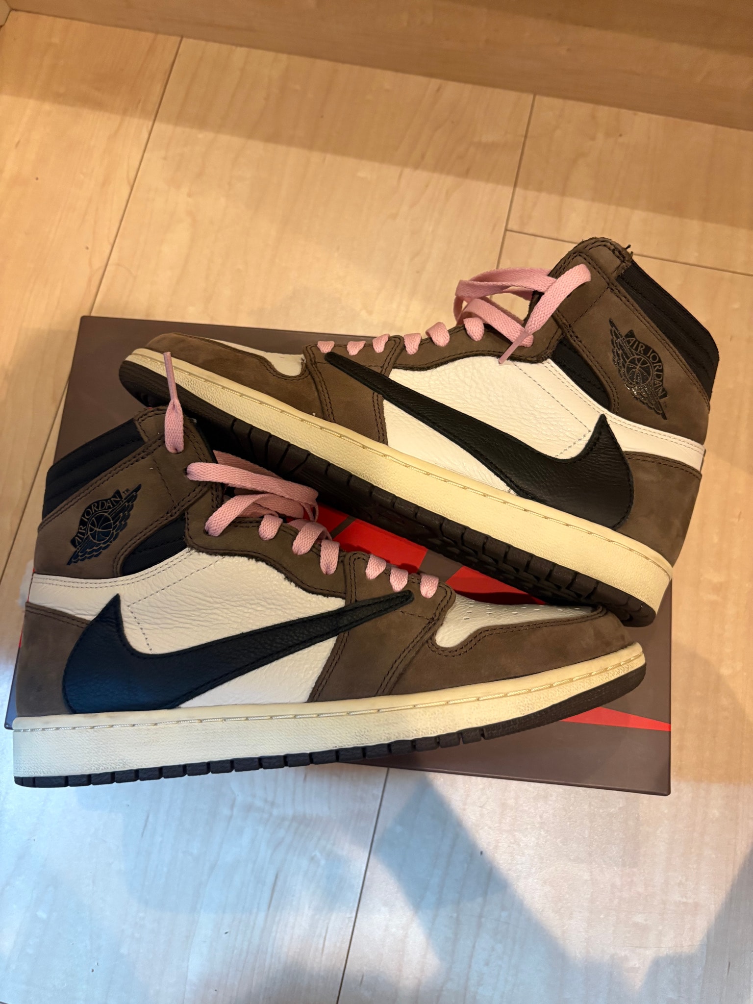 Travis Scott × Nike Air Jordan 1 Retro High OG TS SP "Sail/Dark Mocha"