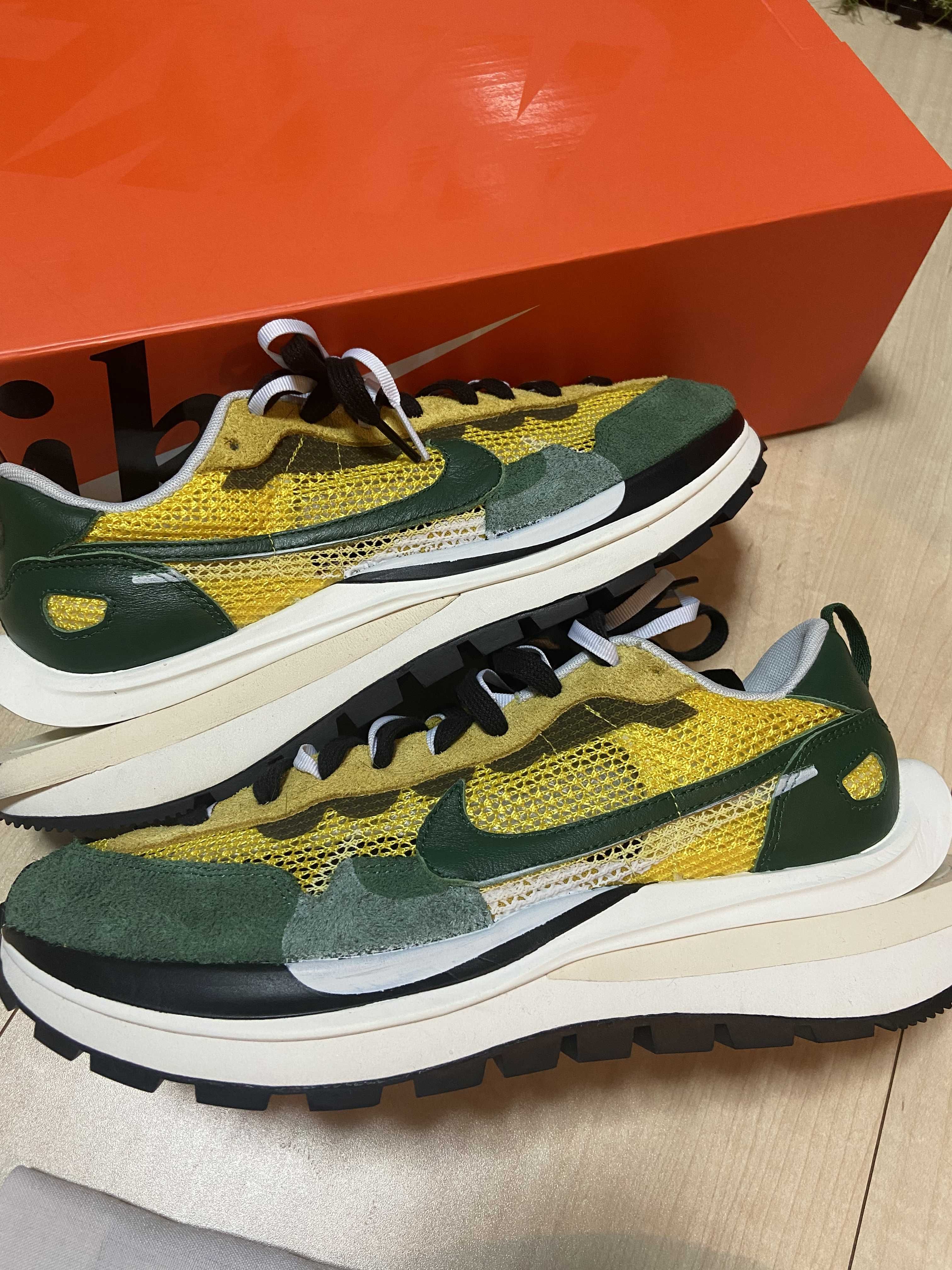 sacai × Nike Vapor Waffle "Tour Yellow/Stadium Green-Sail"