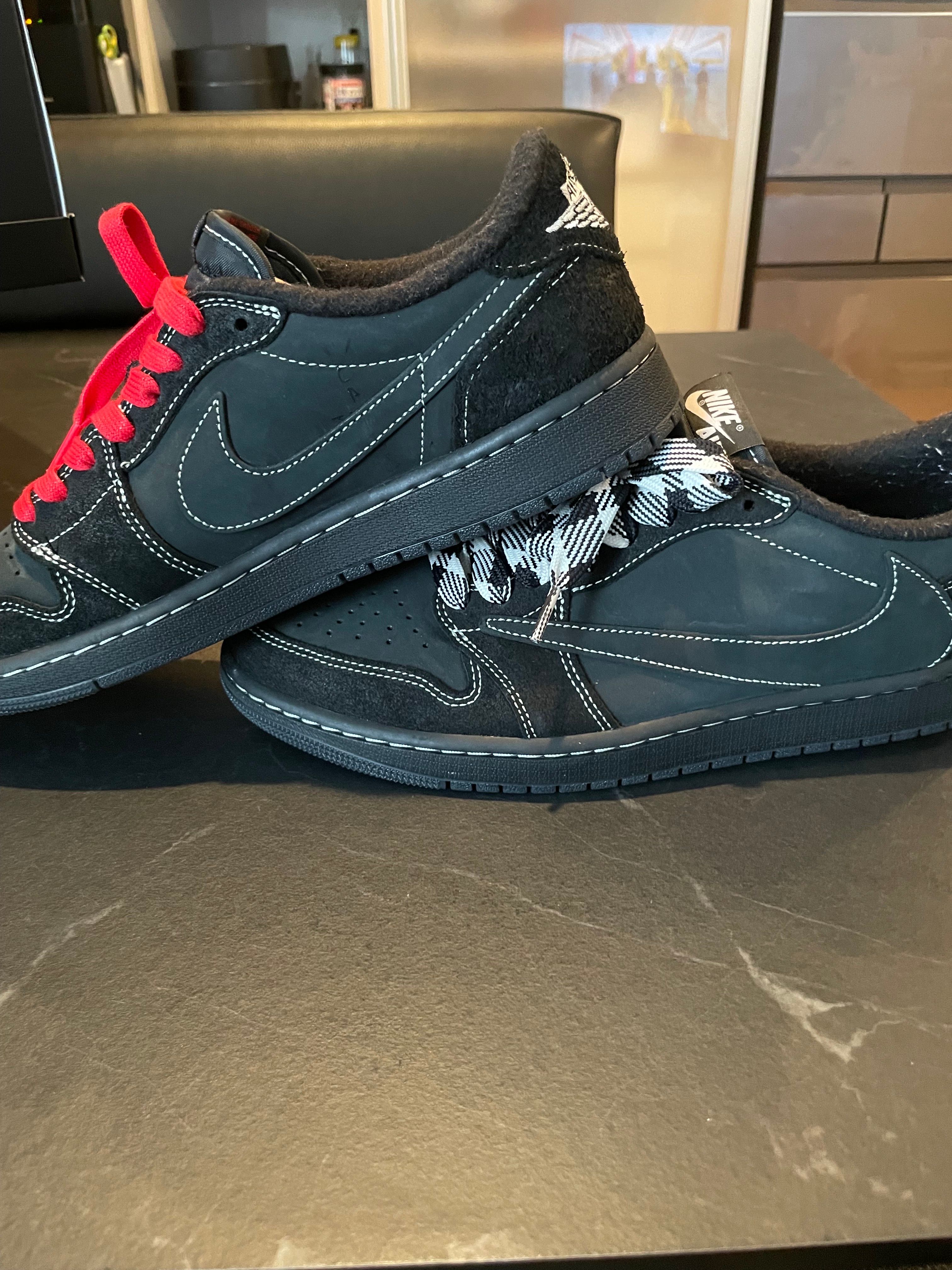 Travis Scott × Nike Air Jordan 1 Low OG SP "Black Phantom"