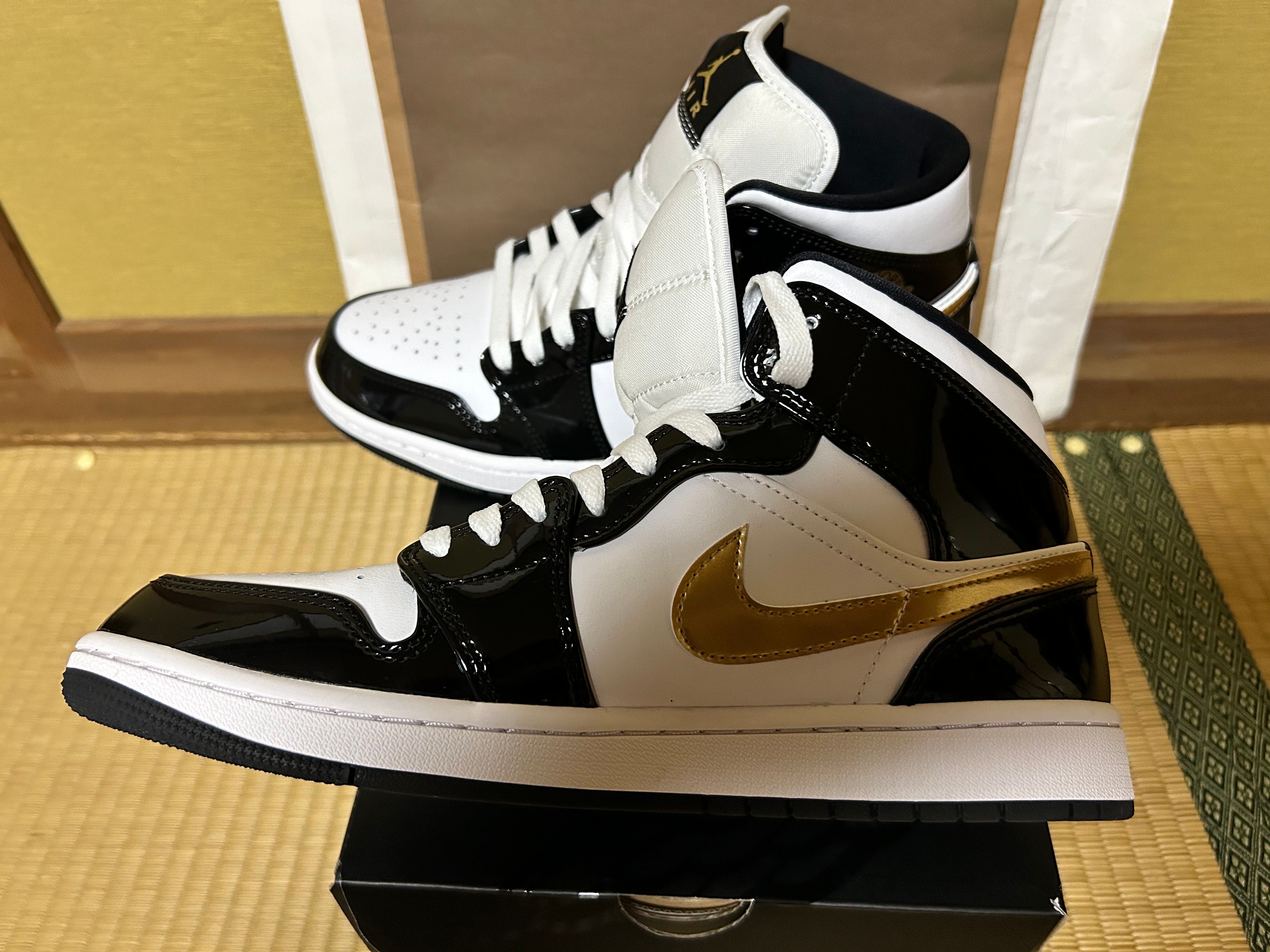 Nike Air Jordan 1 Mid SE "Metallic Gold"