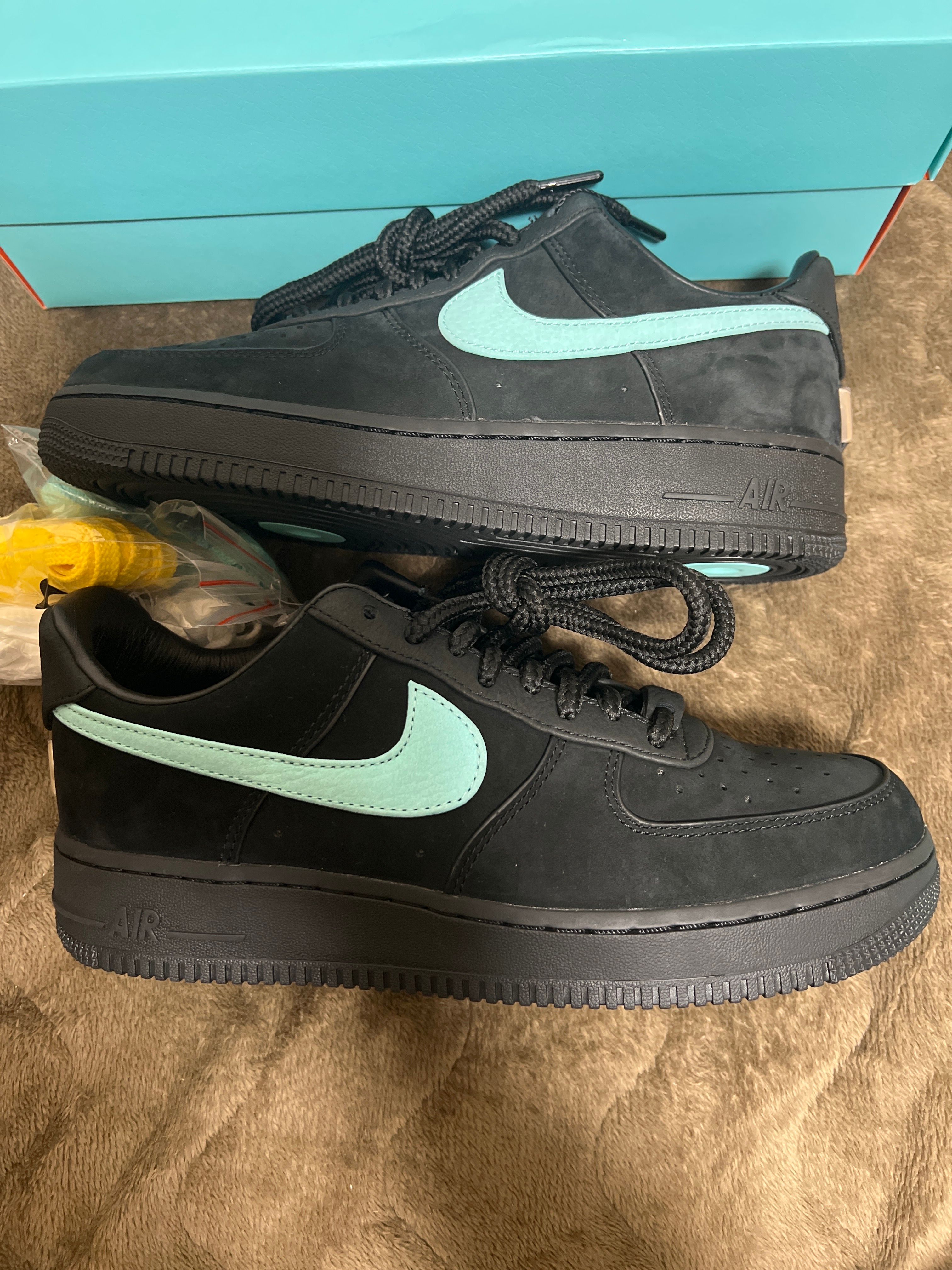 Tiffany & Co. × Nike Air Force 1 Low "1837"
