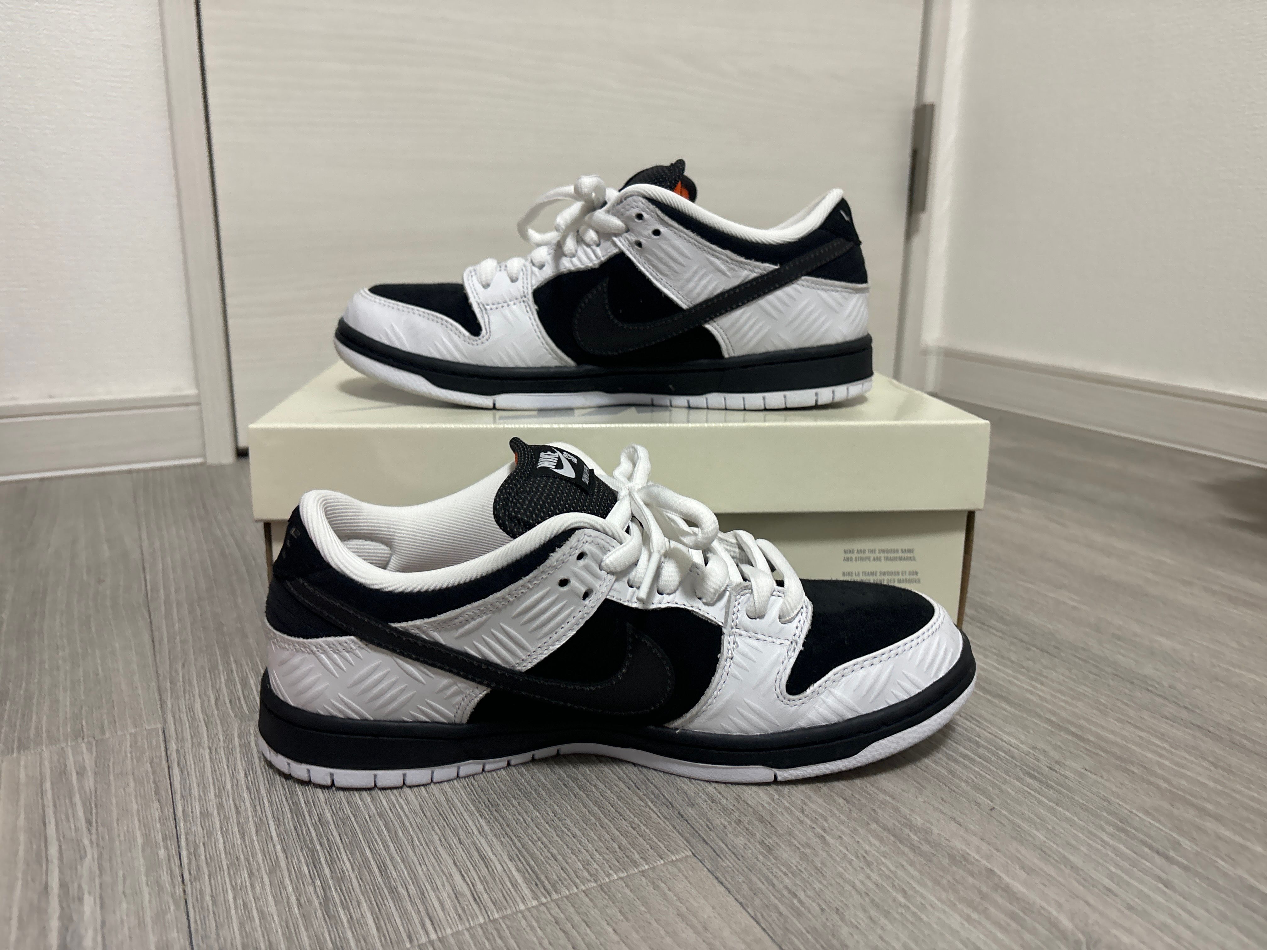 TIGHTBOOTH × Nike SB Dunk Low Pro QS "Black and White"