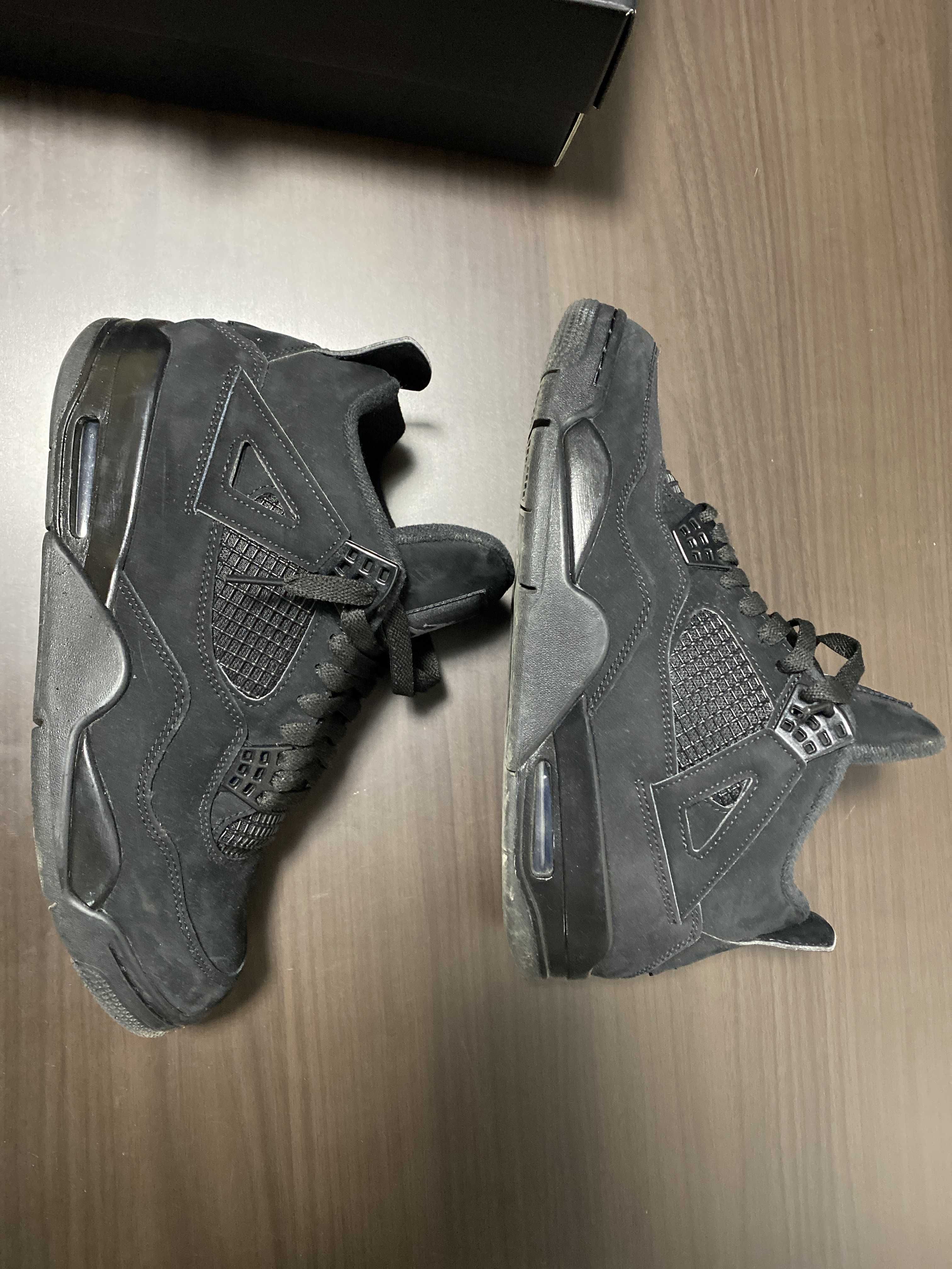 Nike Air Jordan 4 "Black Cat"