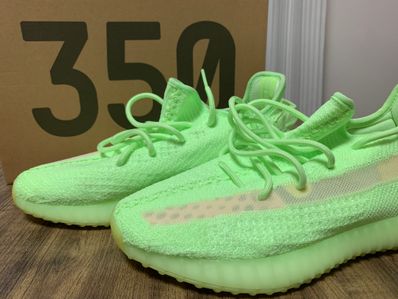 ADIDAS YEEZY BOOST 350 V2 GLOW IN THE DARK