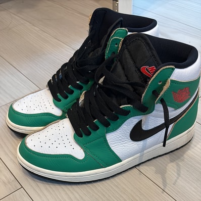 Nike Women's Air Jordan 1 High OG "Lucky Green/White-Sail-Black"