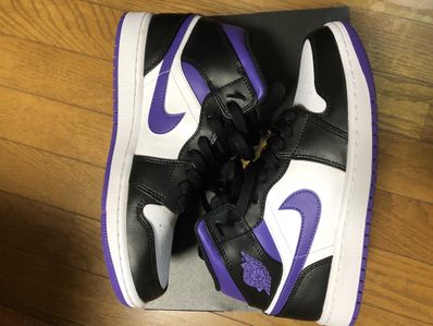 Nike Air Jordan 1 Mid "Black/Court Purple"