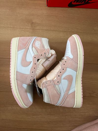 Nike Women's Air Jordan 1 Retro High OG "Washed Pink"