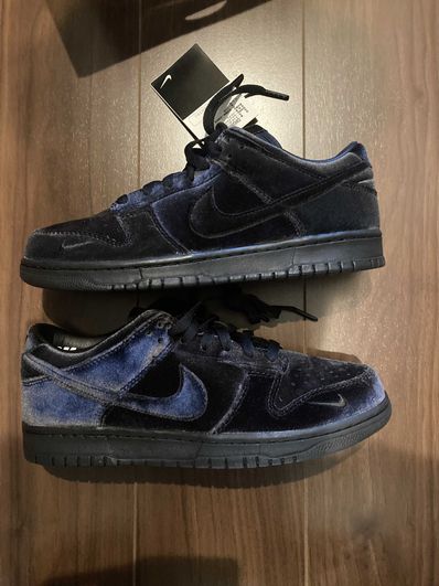 Dover Street Market × Nike Dunk Low "Triple Black"