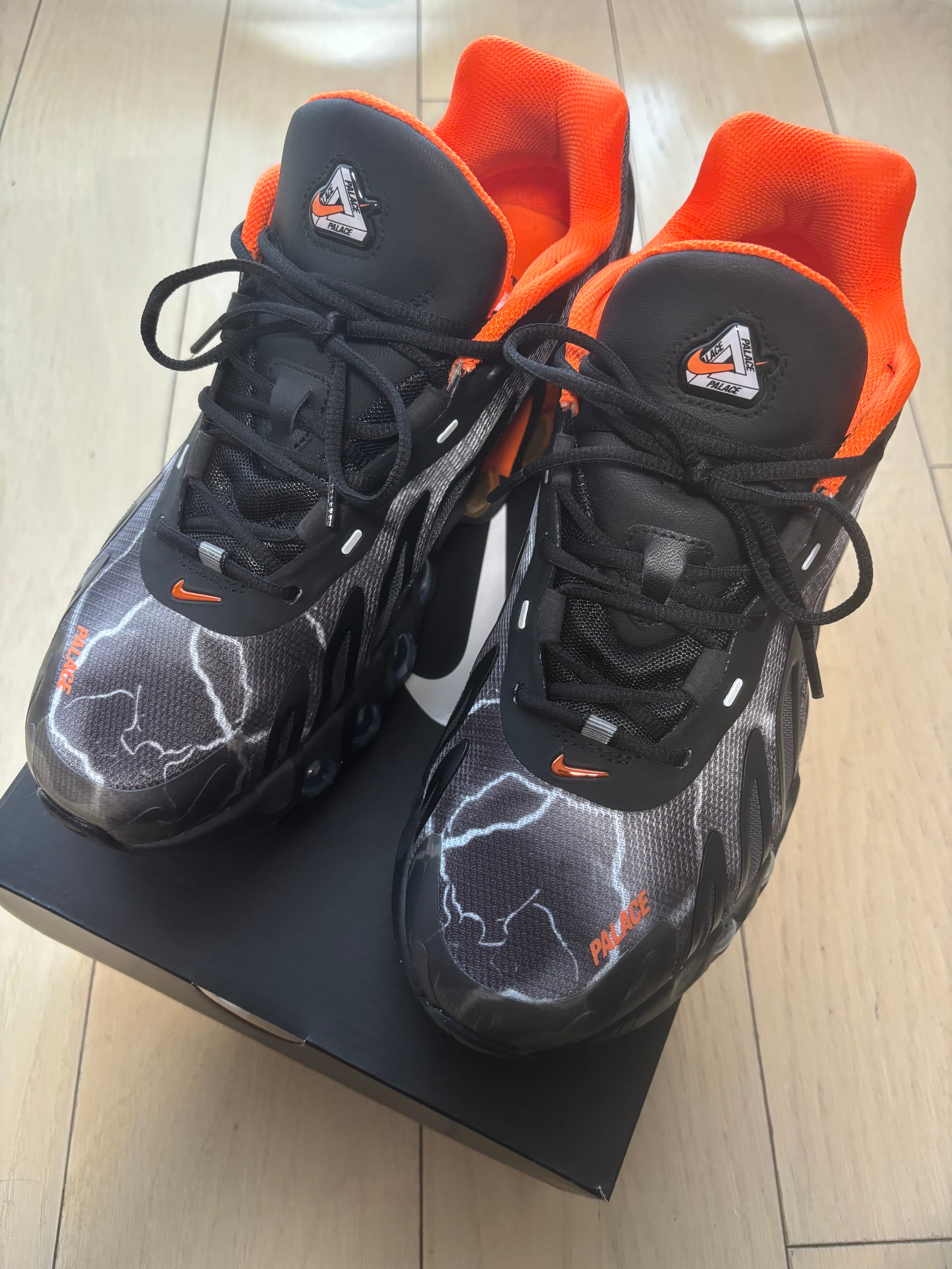 PALACE × Nike Air Max DN8 "Black/Safety Orange/Particle Grey"