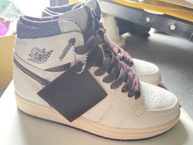 A Ma Maniere × Nike Air Jordan 1 Retro High OG "Sail and Burgundy"