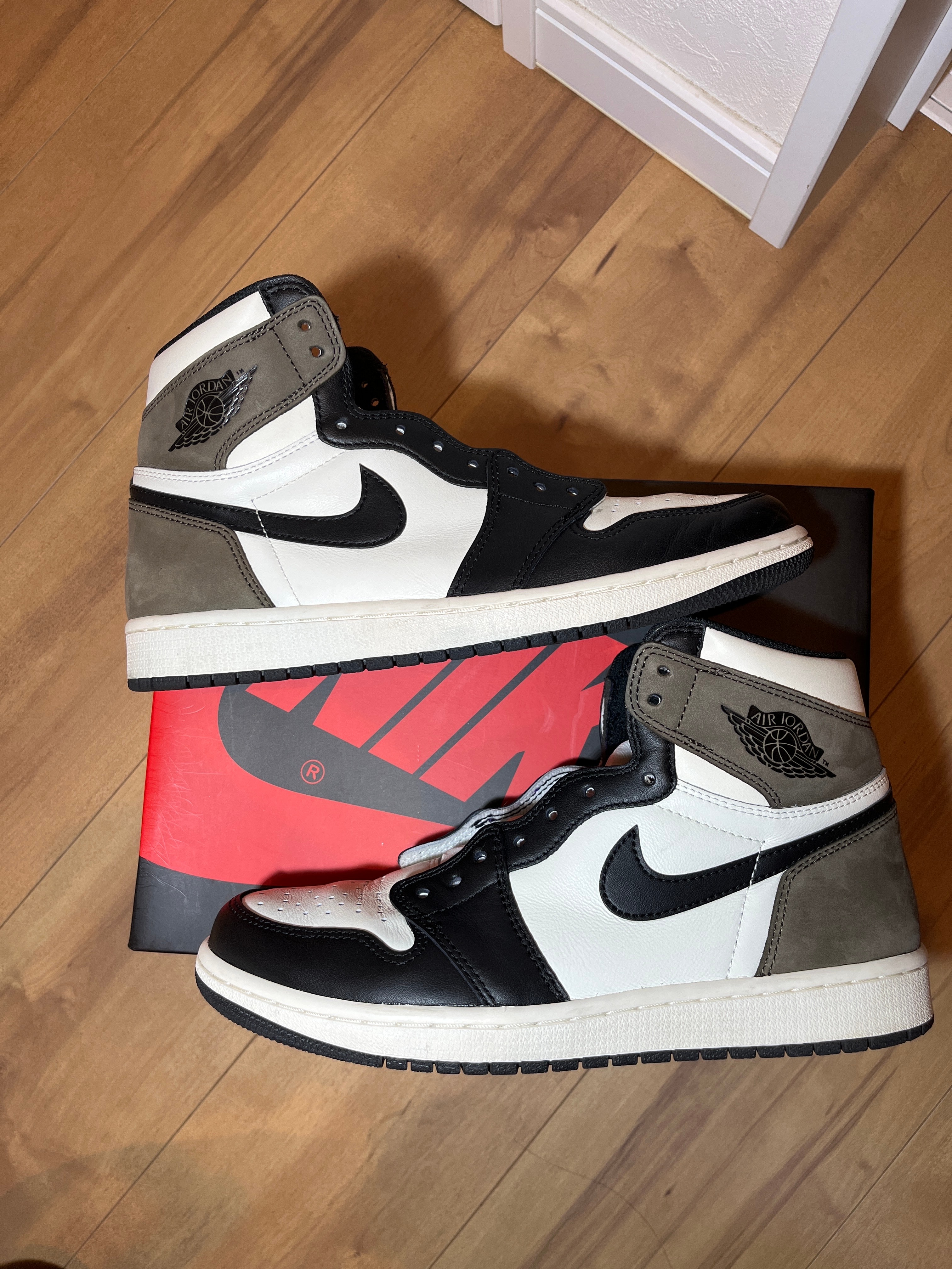 Nike Air Jordan 1 High OG "Sail/Dark Mocha/Black"