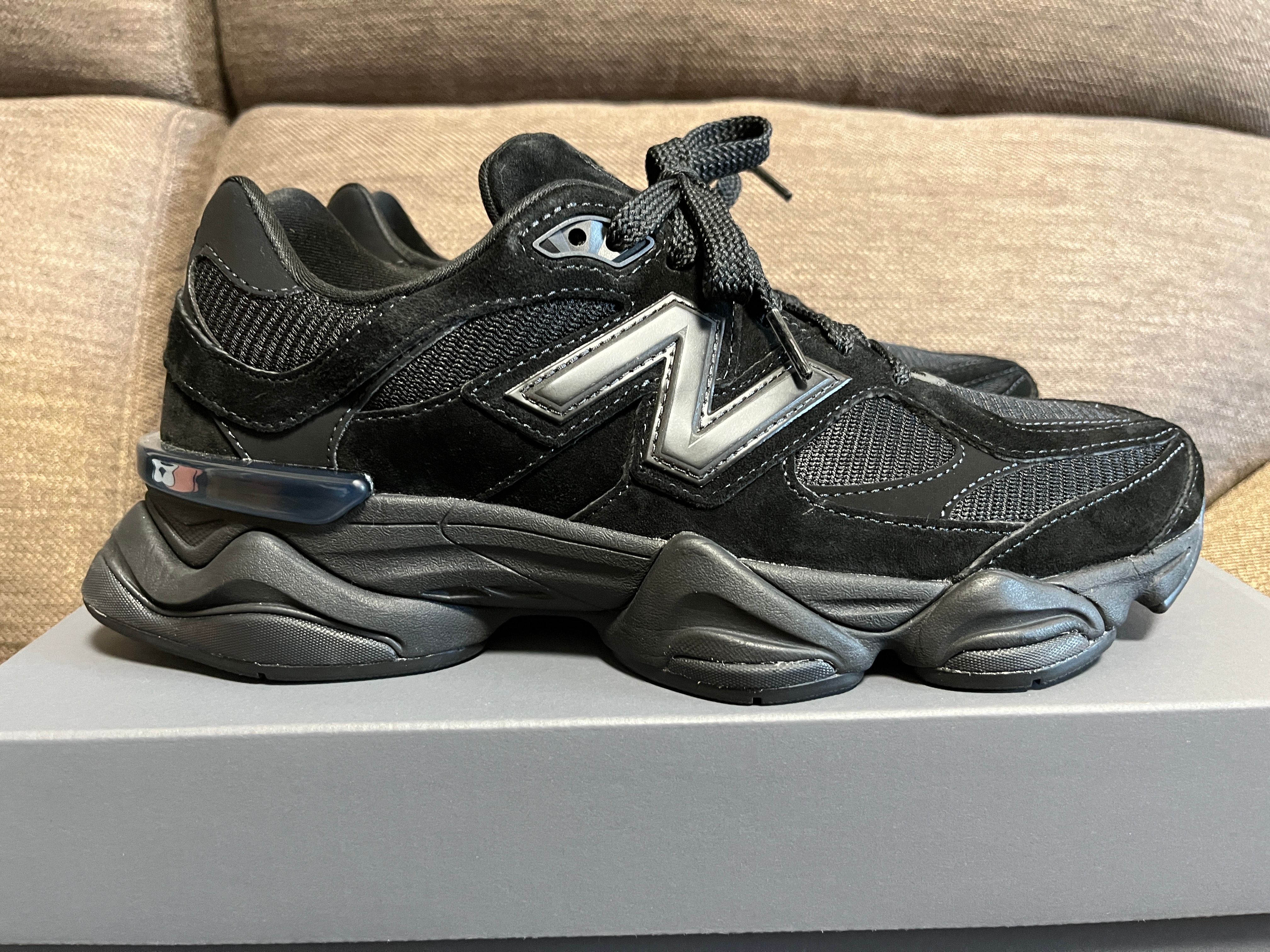 New Balance 9060 "Triple Black"