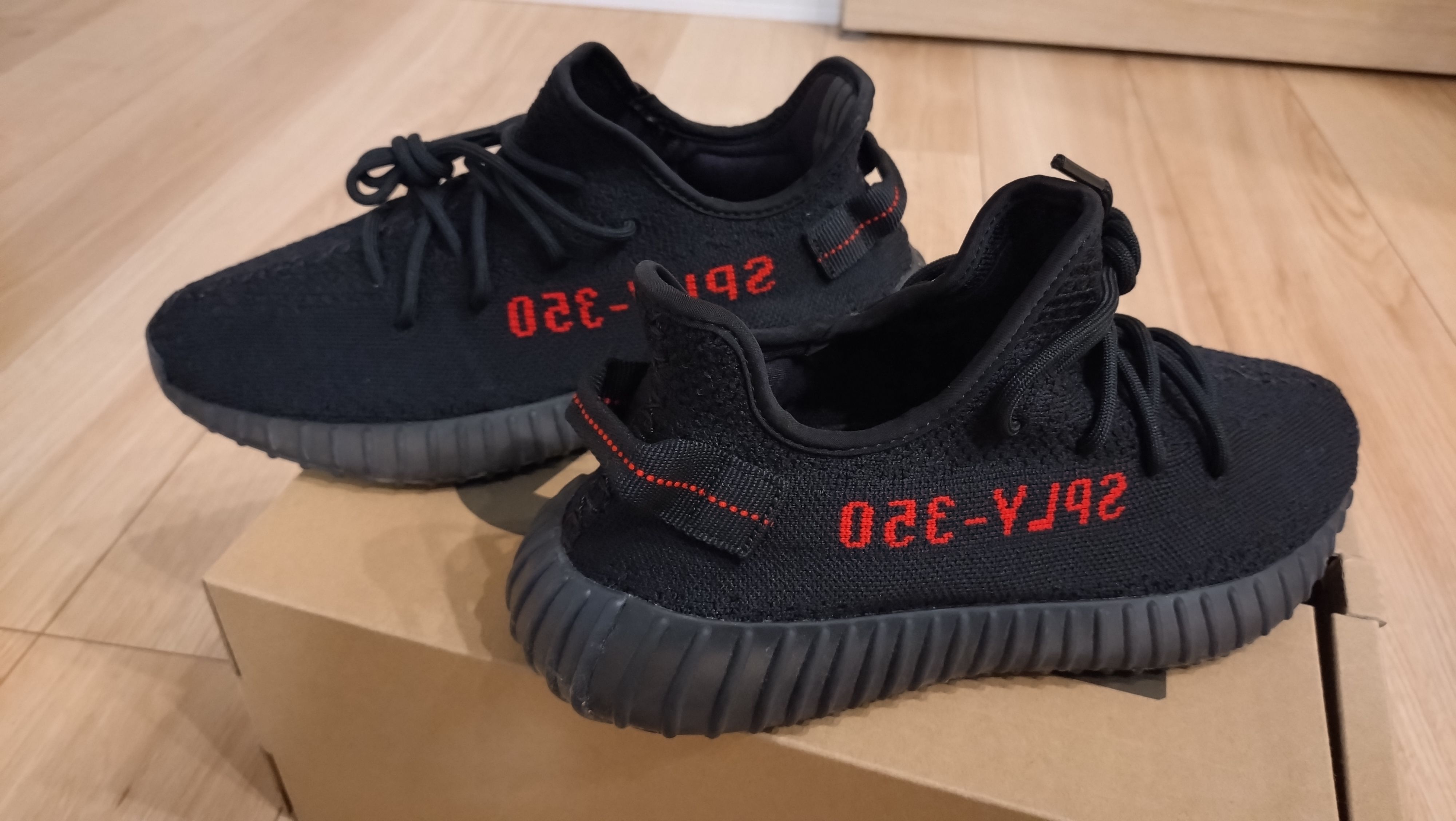 adidas YEEZY Boost 350 V2 "Core Black/Red" (2020)