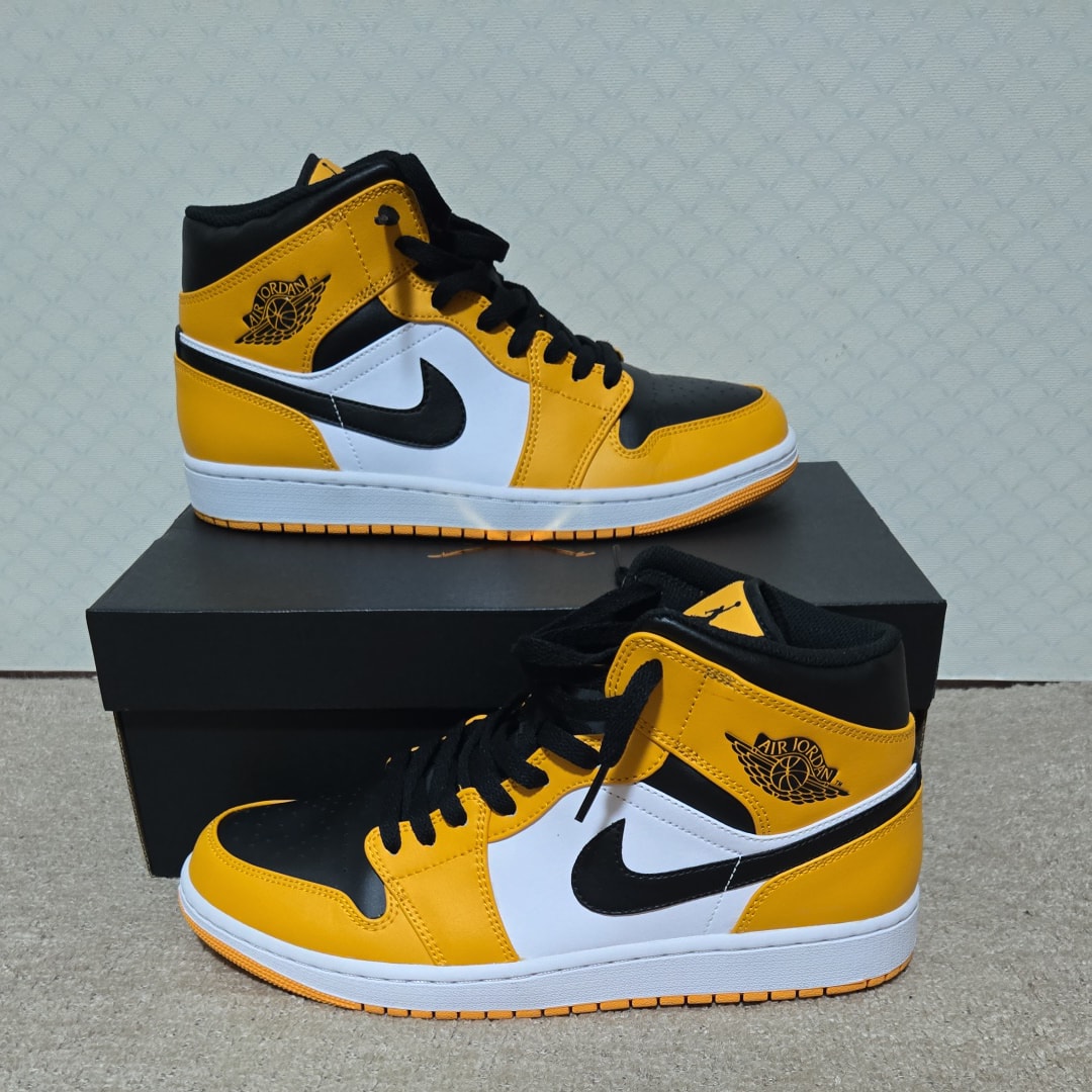 Nike Air Jordan 1 Mid "Taxi"