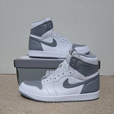 Nike Air Jordan 1 High OG "Stealth"