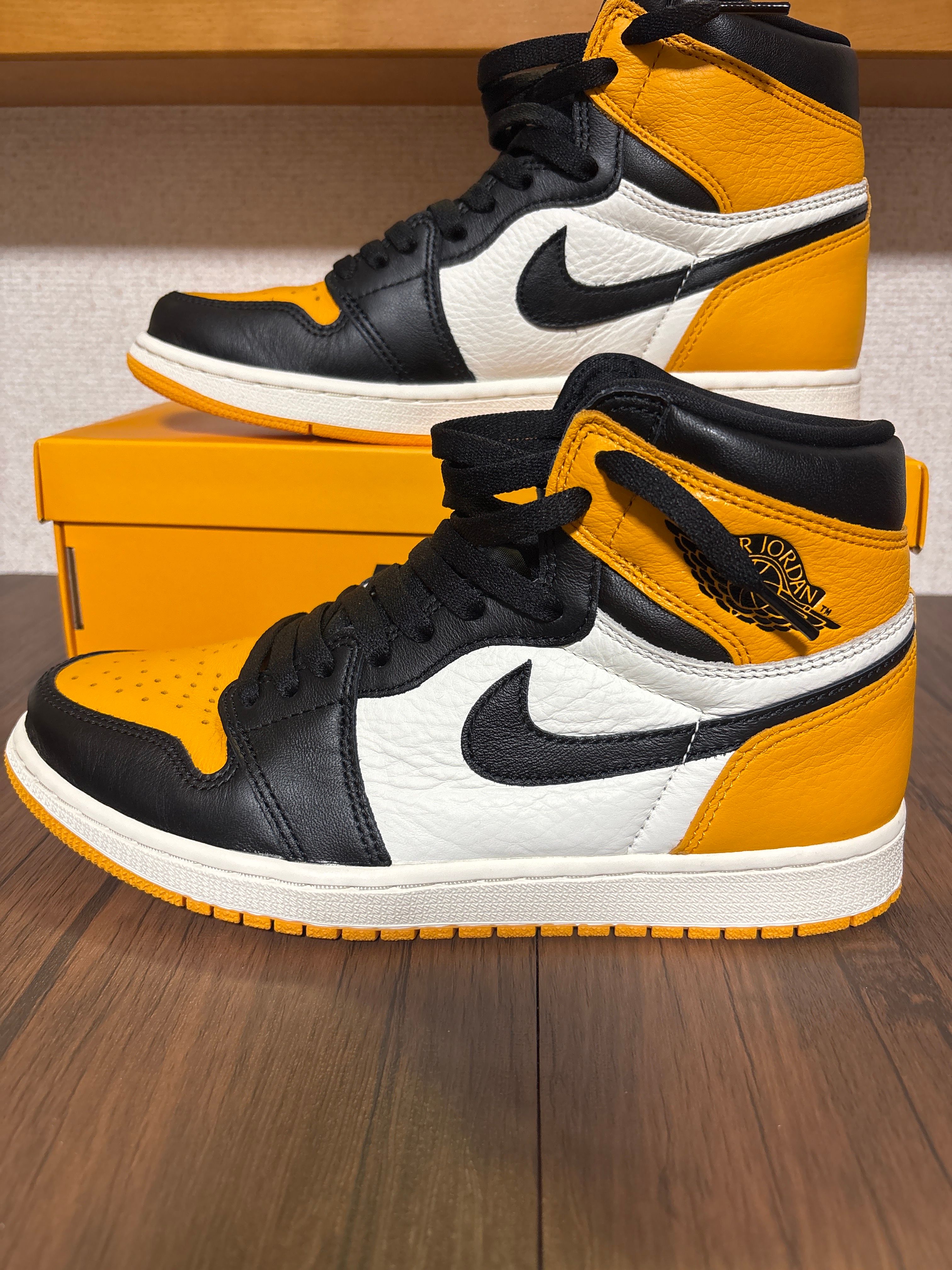 Nike Air Jordan 1 Retro High OG "Taxi"