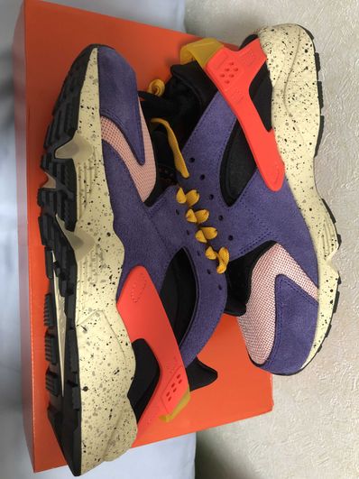 size? × Nike Air Huarache "Court Purple/Bright Crimson"