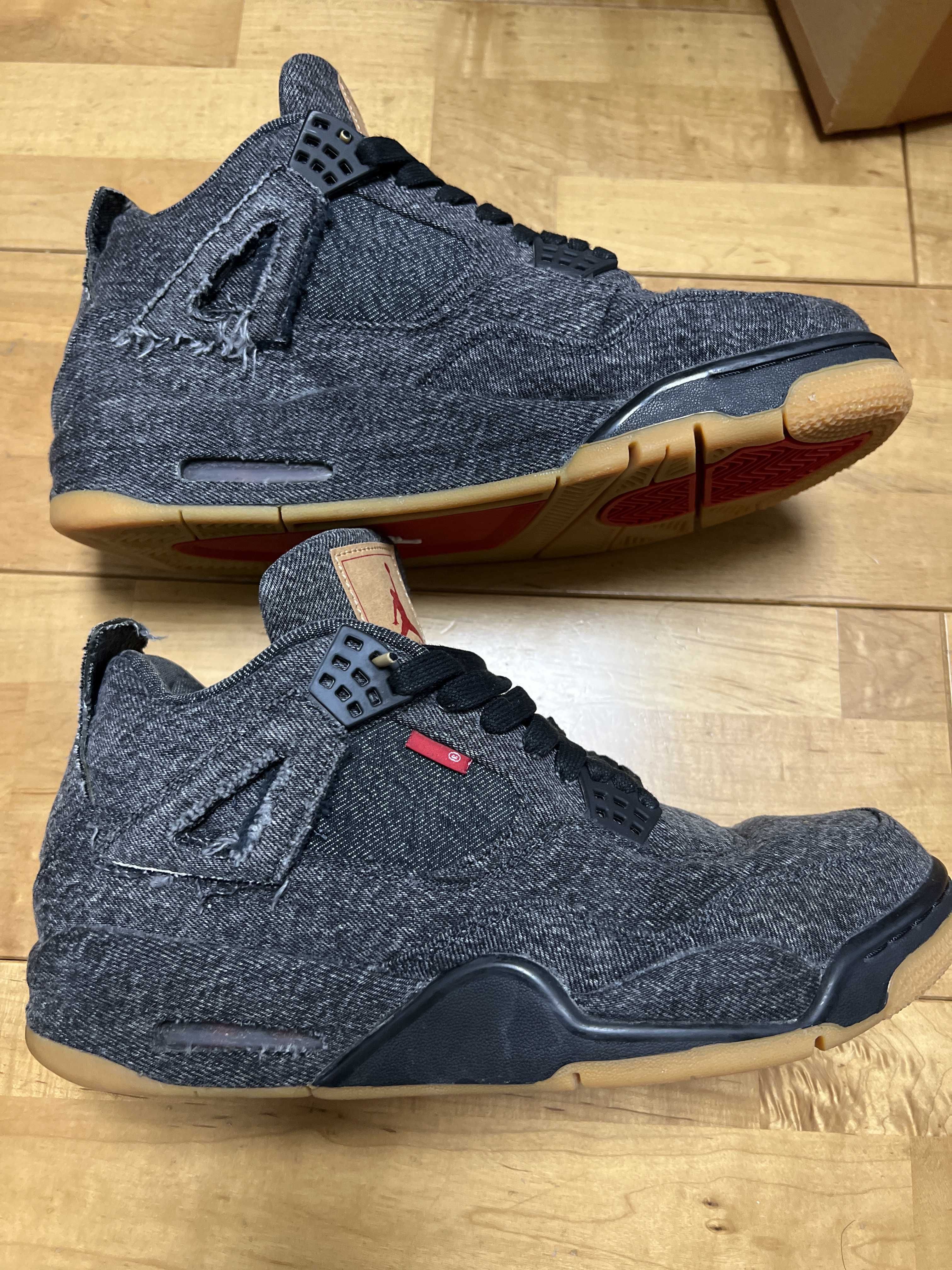 Nike × Levi's Air Jordan 4 "Black Denim" (Tag: LEVIS®)