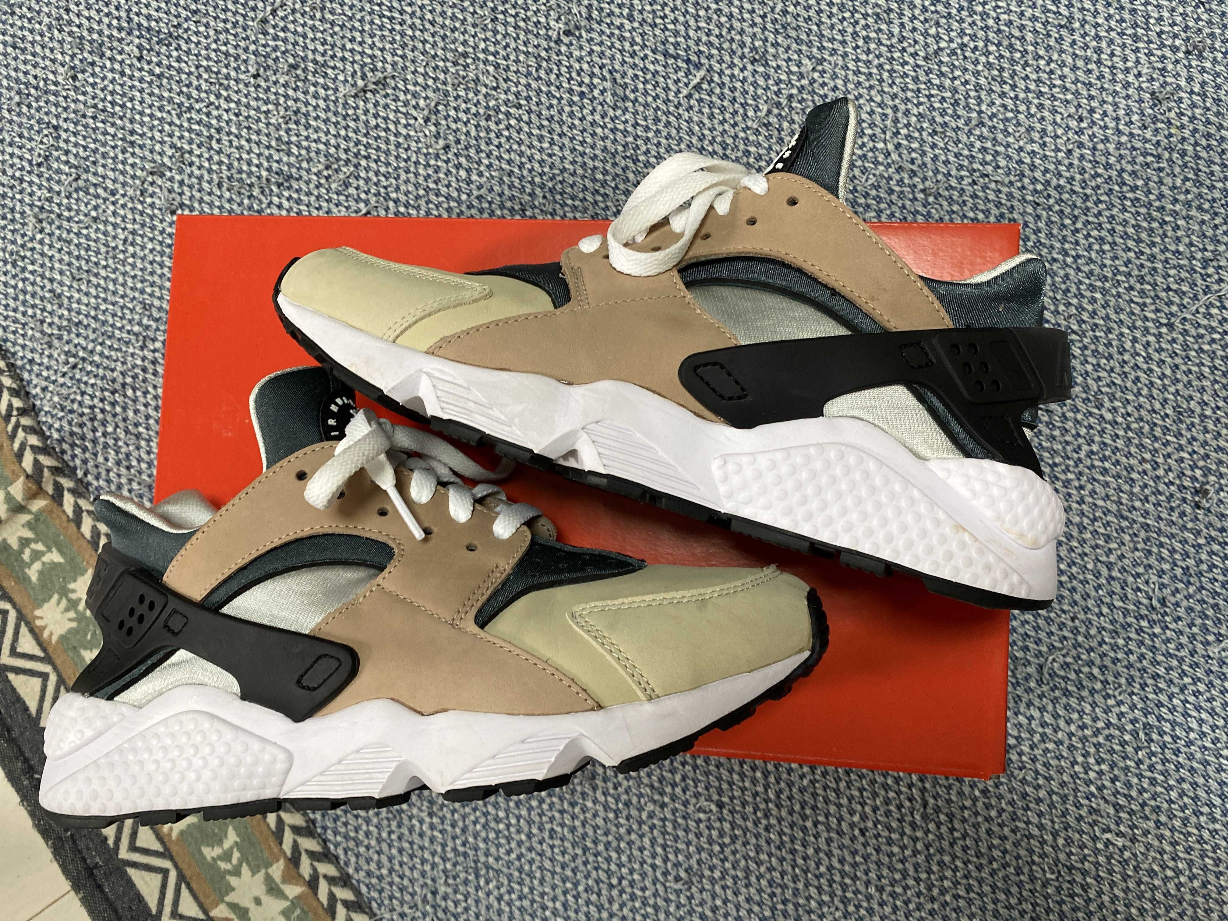 Nike Air Huarache "Escape" (2021)