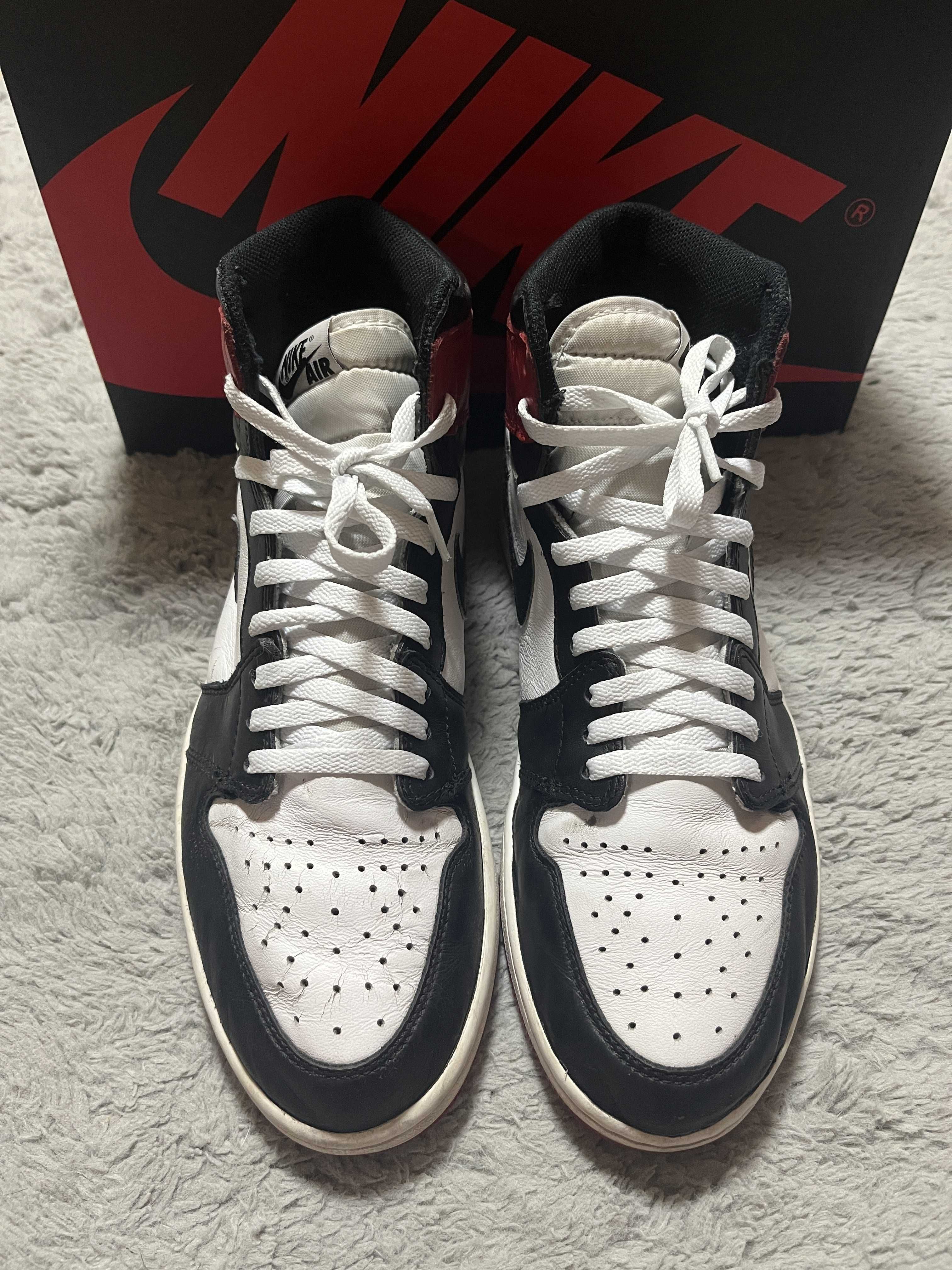 Nike Air Jordan 1 Retro High OG "Black Toe"(2016)