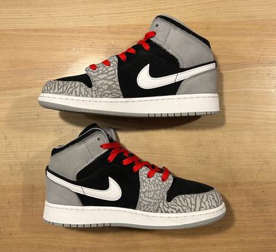 Nike GS Air Jordan 1 Mid