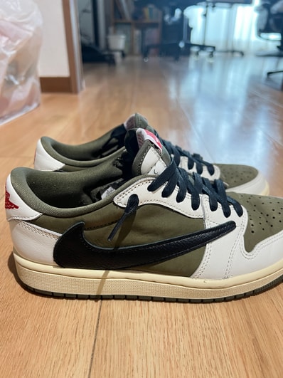 Travis Scott × Nike Air Jordan 1 Low OG SP "Reverse Olive"
