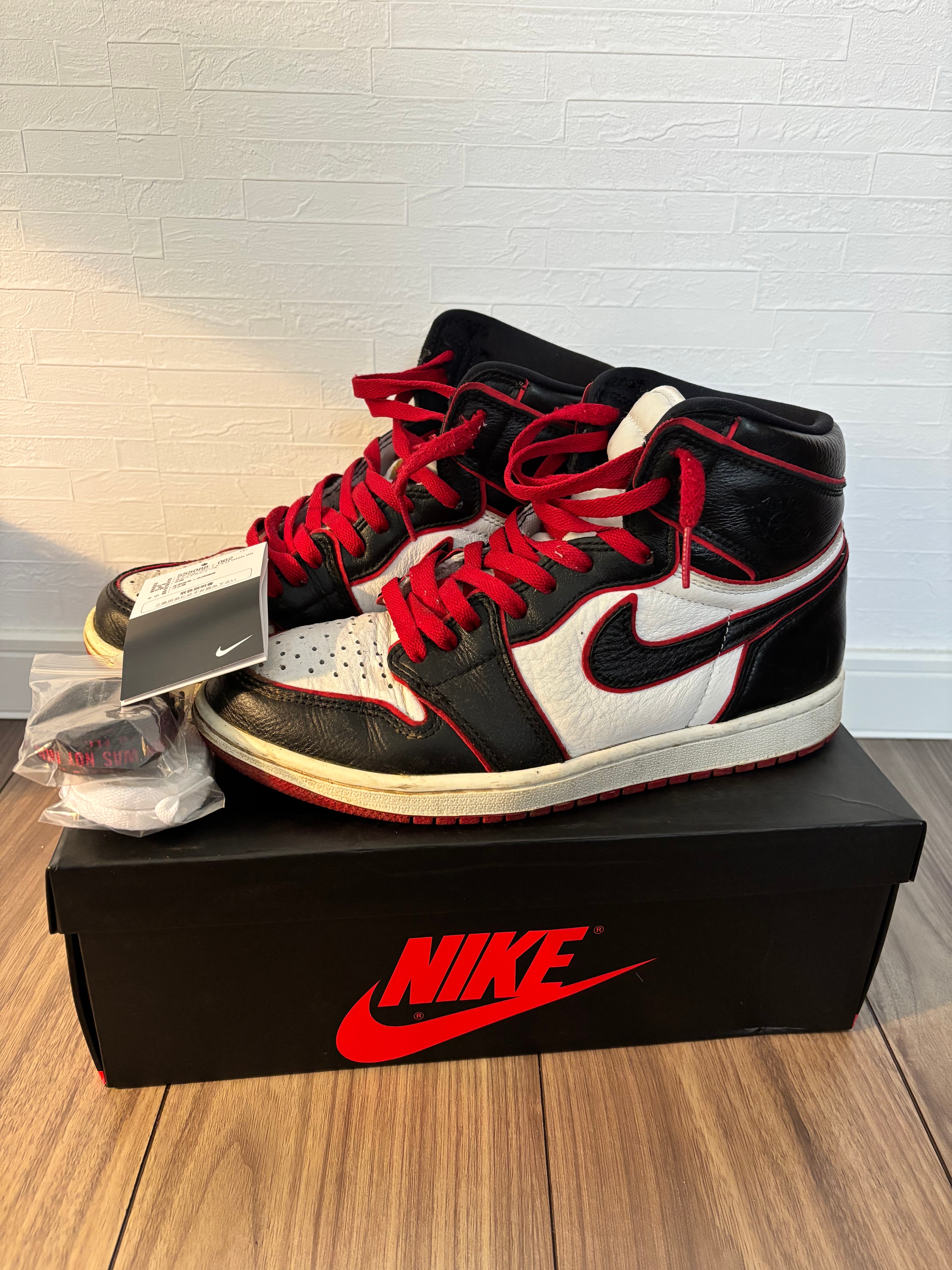 Nike Air Jordan 1 Retro High OG "Blood Line"