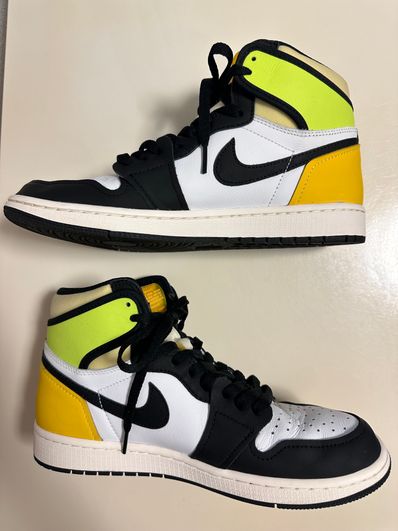 Nike Air Jordan 1 High OG "Volt Gold"