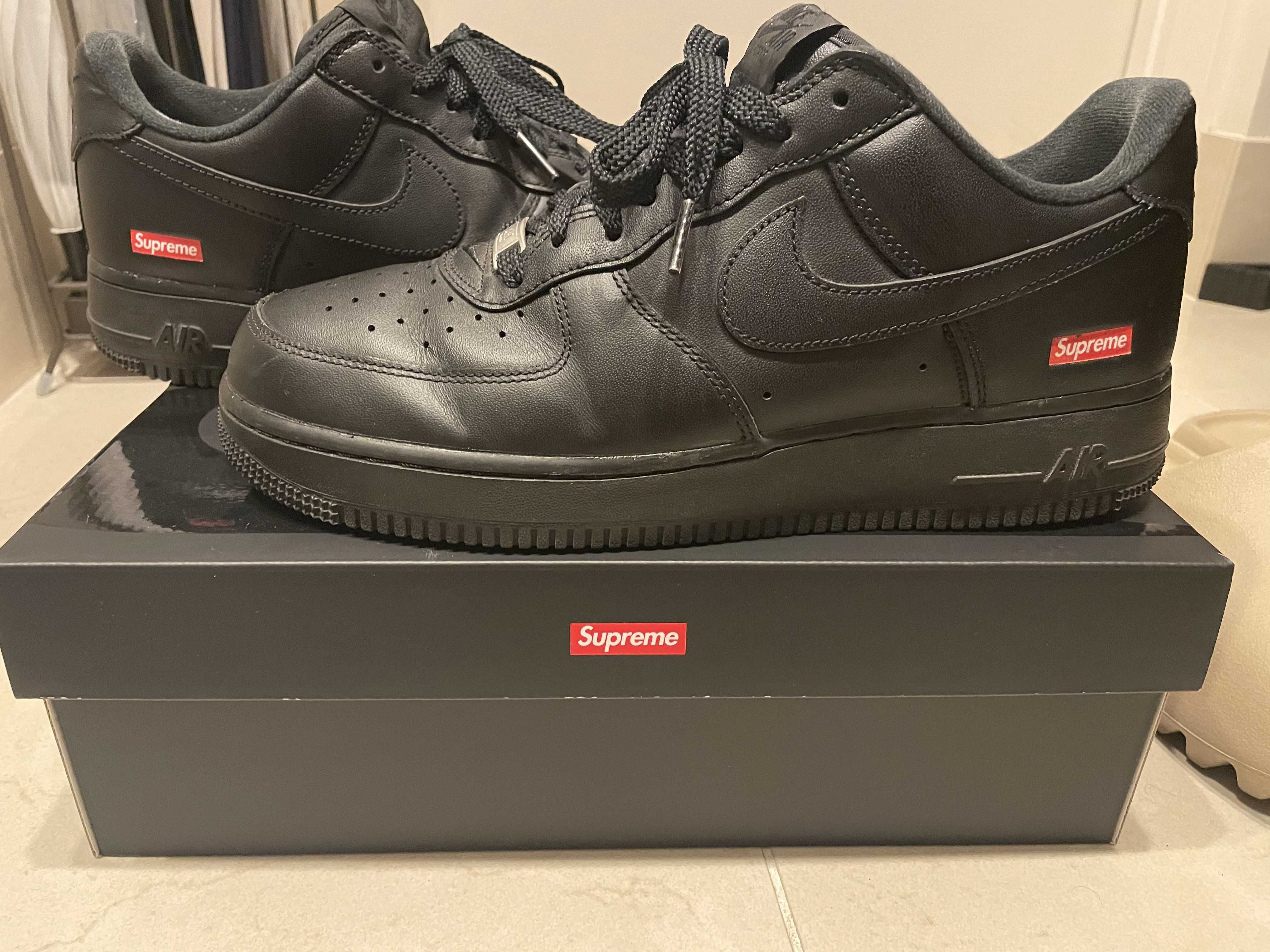 Supreme × Nike Air Force 1 Low "Black"