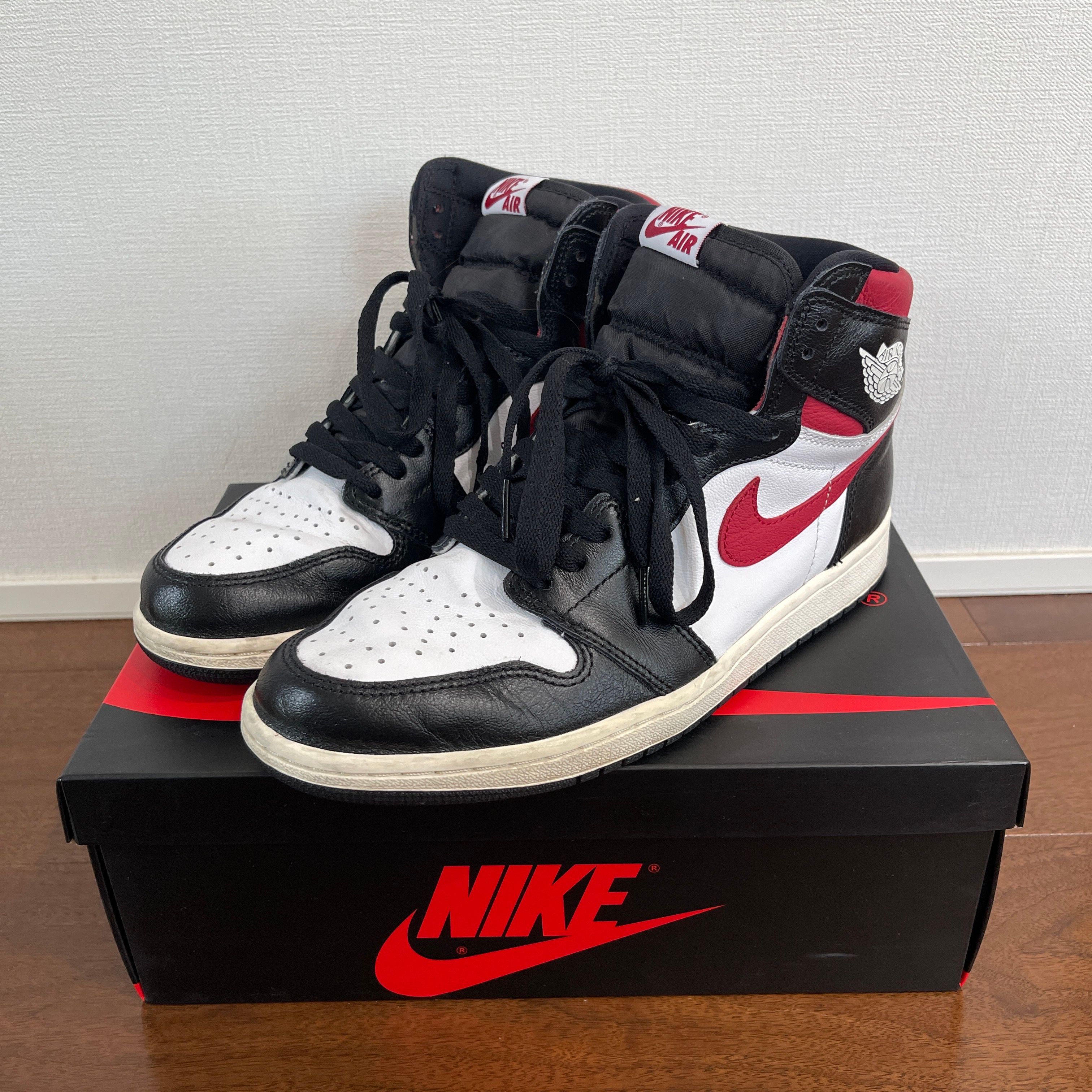 Nike Air Jordan 1 Retro High "Black/White/Sail/Gym Red"