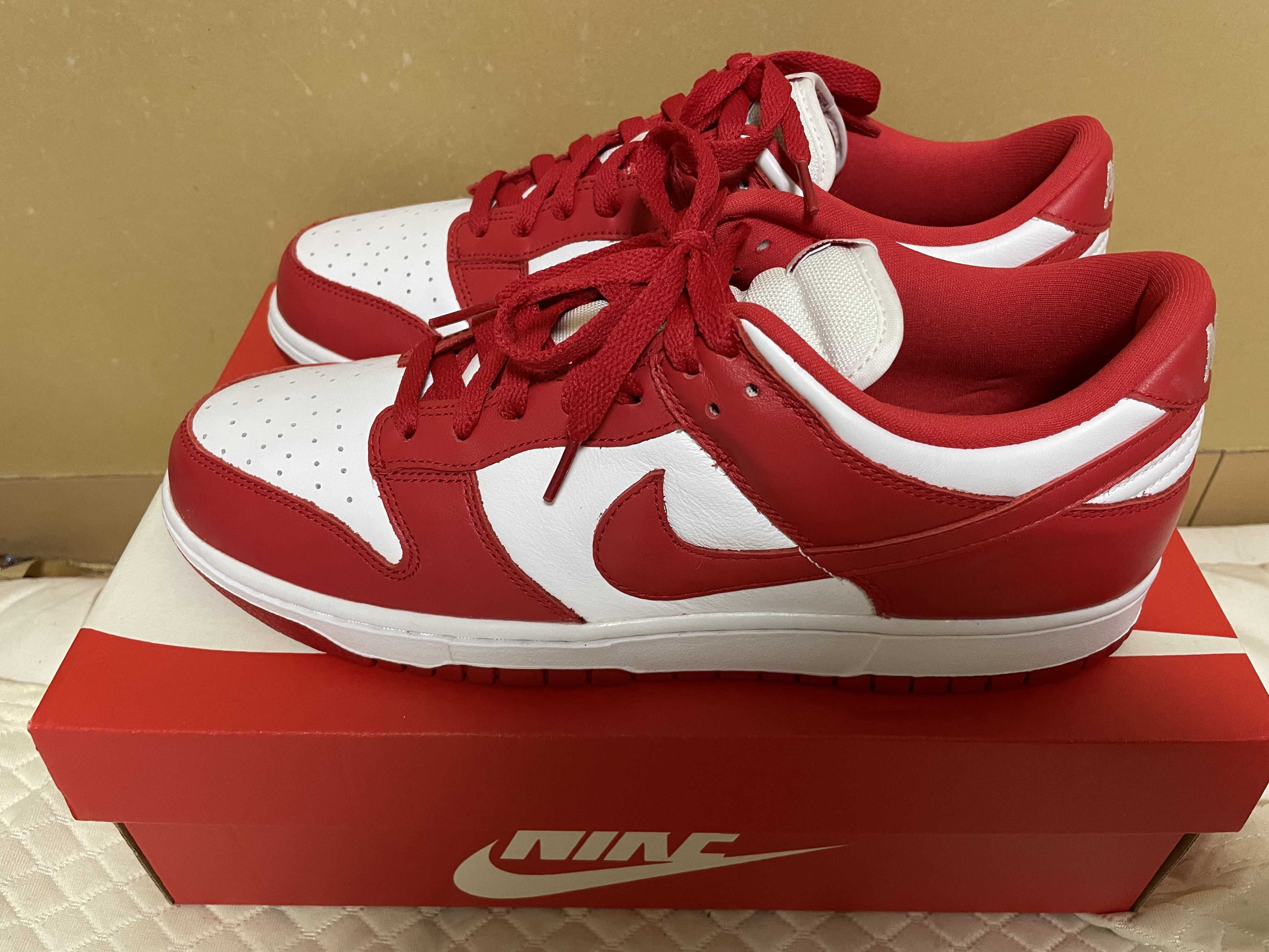 Nike Dunk Low SP "White and University Red"