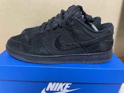 UNDEFEATED × Nike Dunk Low SP "5 ON IT"