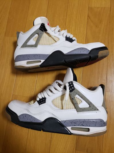 Retro jordan 2025 4 white cement