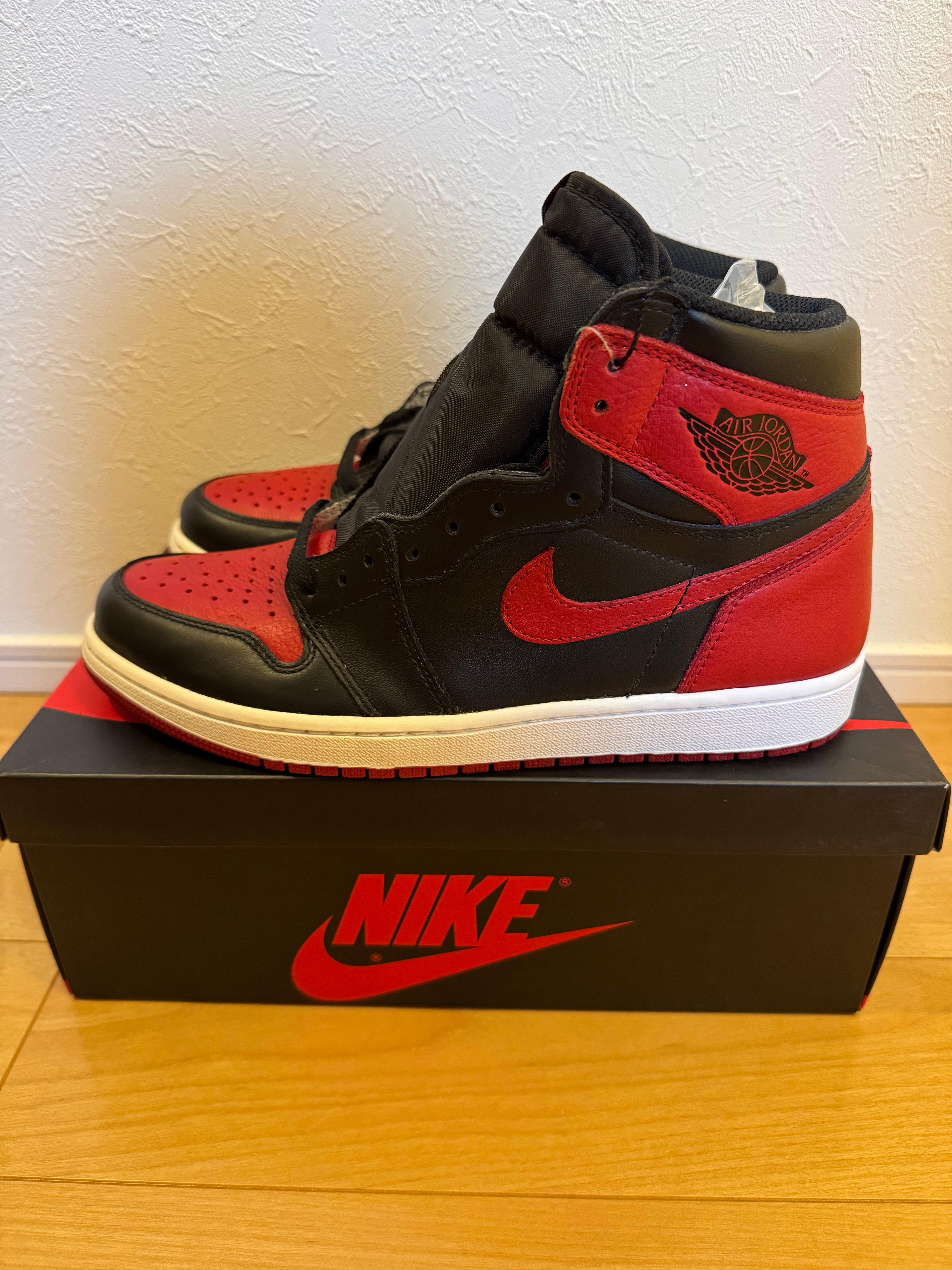 Nike Air Jordan 1 Retro High OG "Bred/Banned" (2016)