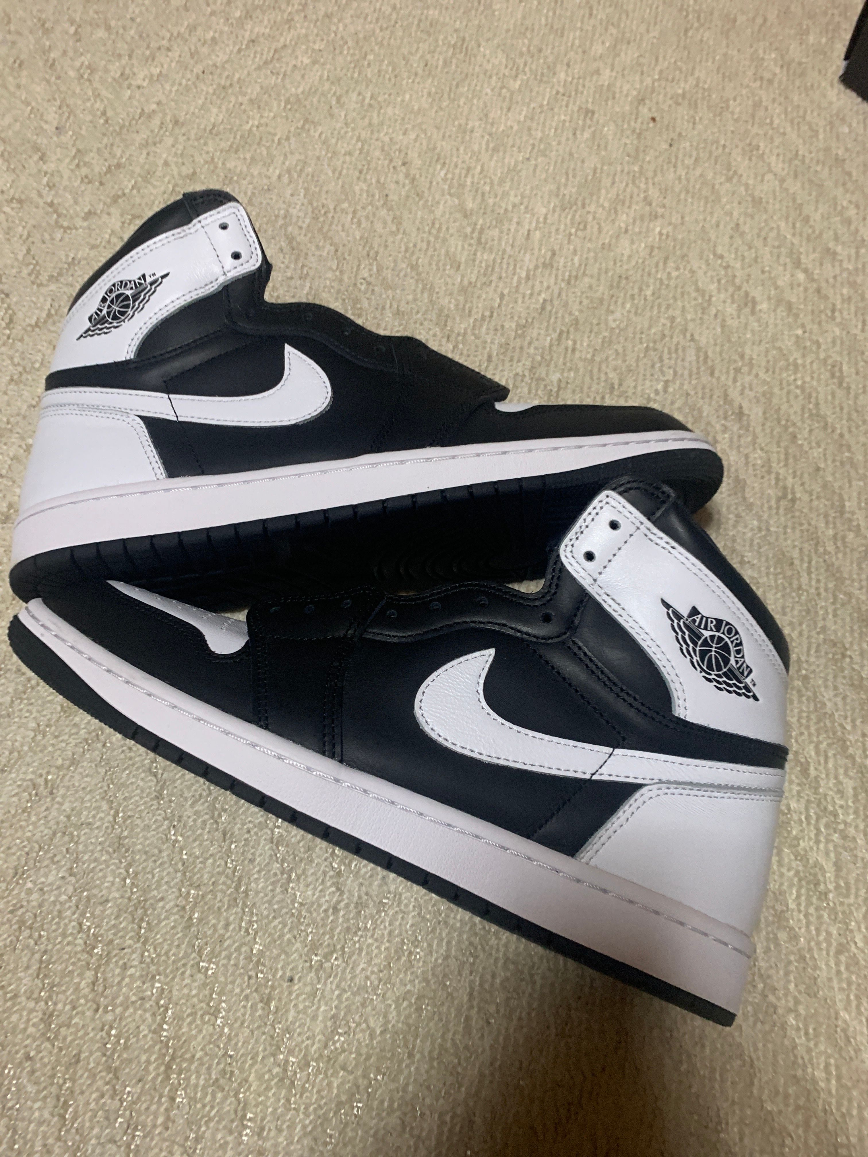 Nike Air Jordan 1 Retro High OG "Black/White"