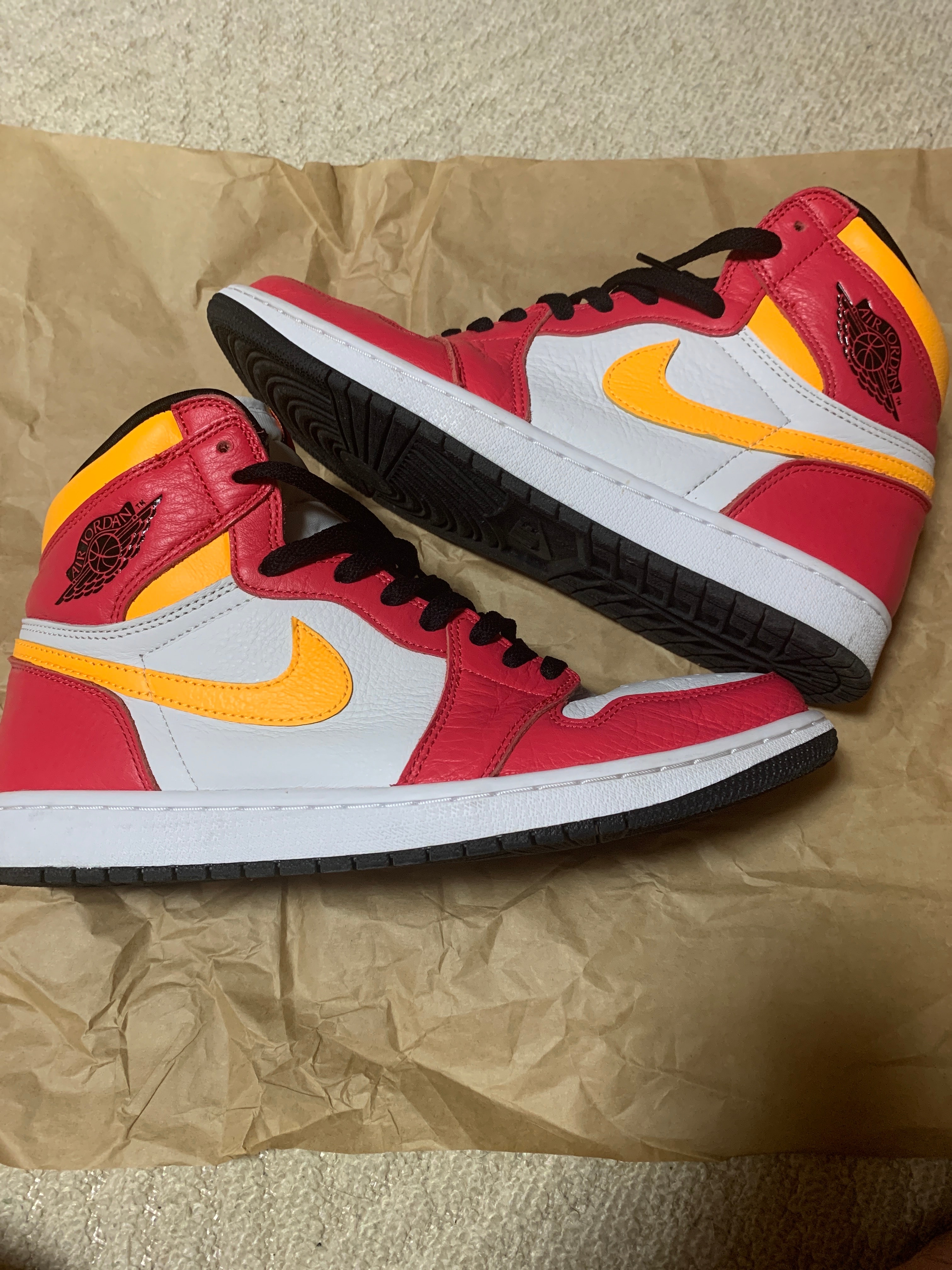 Nike Air Jordan 1 High OG "Light Fusion Red"