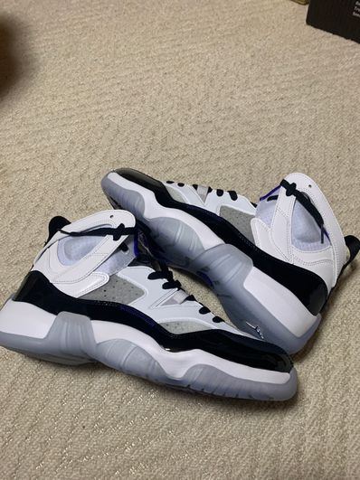 Nike Jordan Brand Jumpman Two Trey "White/Dark Concord Black"