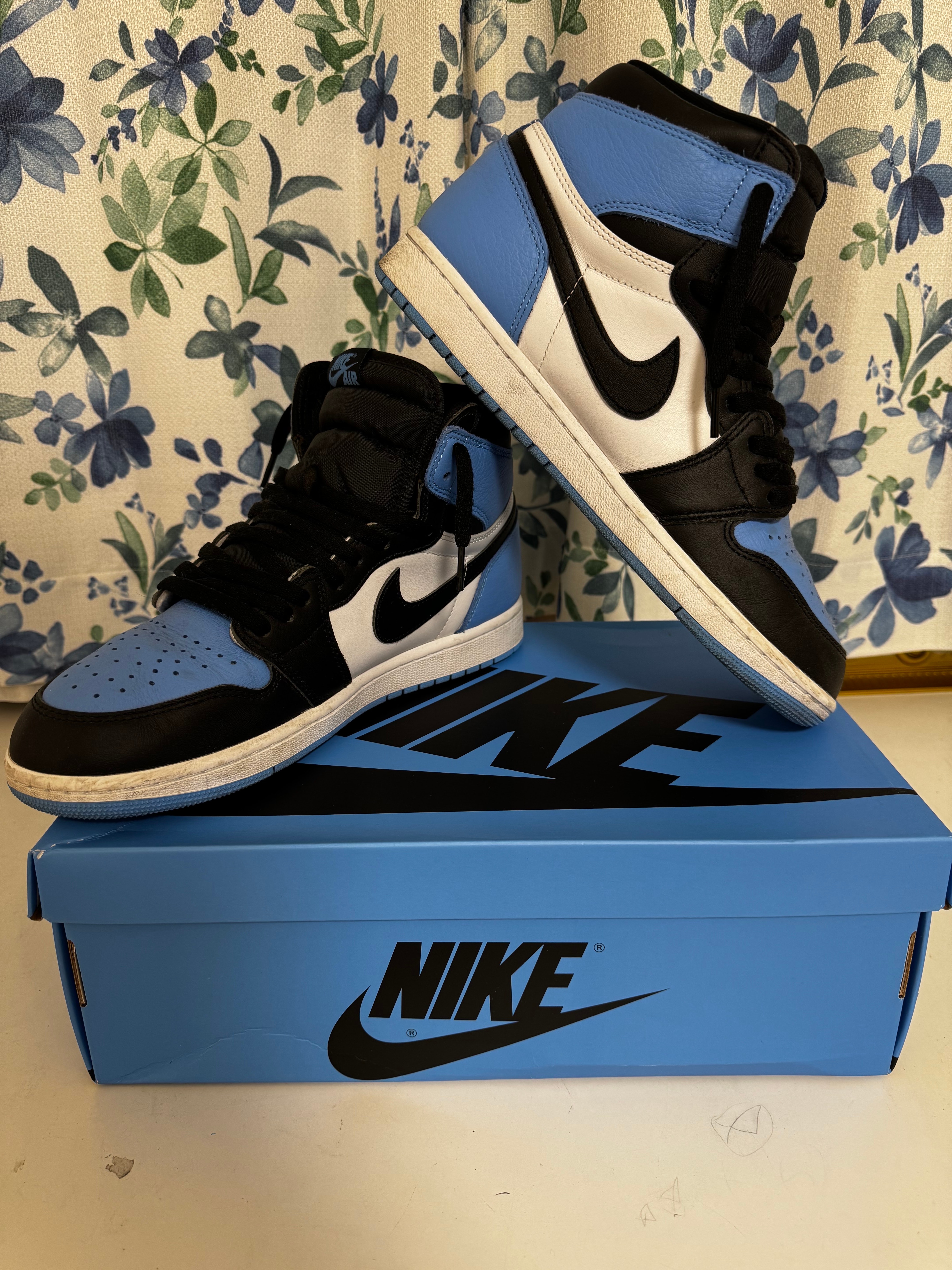 Nike Air Jordan 1 Retro High OG "University Blue/UNC Toe"
