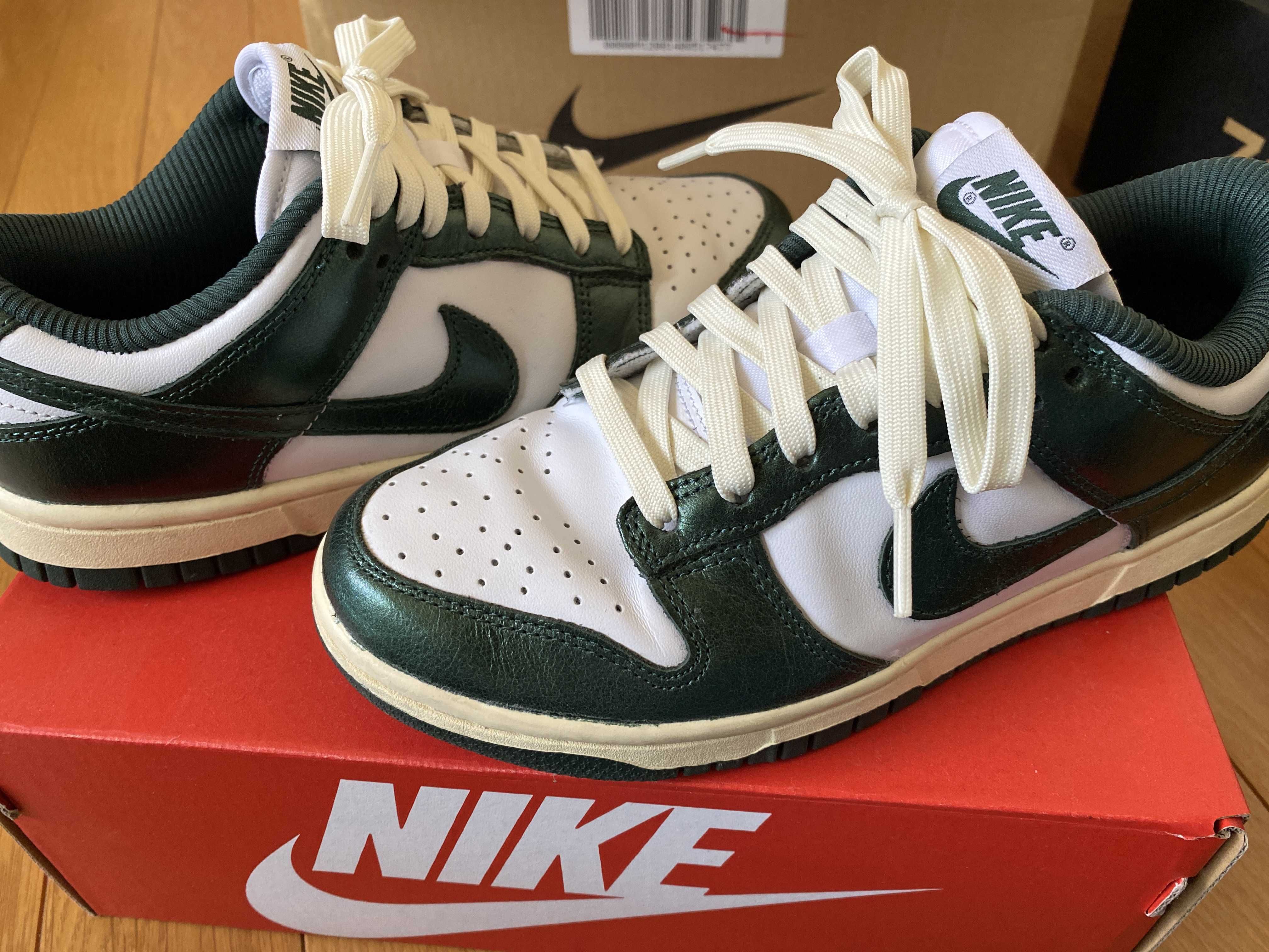 Nike Women's Dunk Low "Vintage Green"