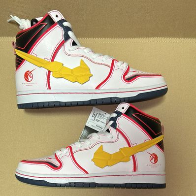 Gundam Unicorn × Nike SB Dunk High PRO QS "UNICORN"