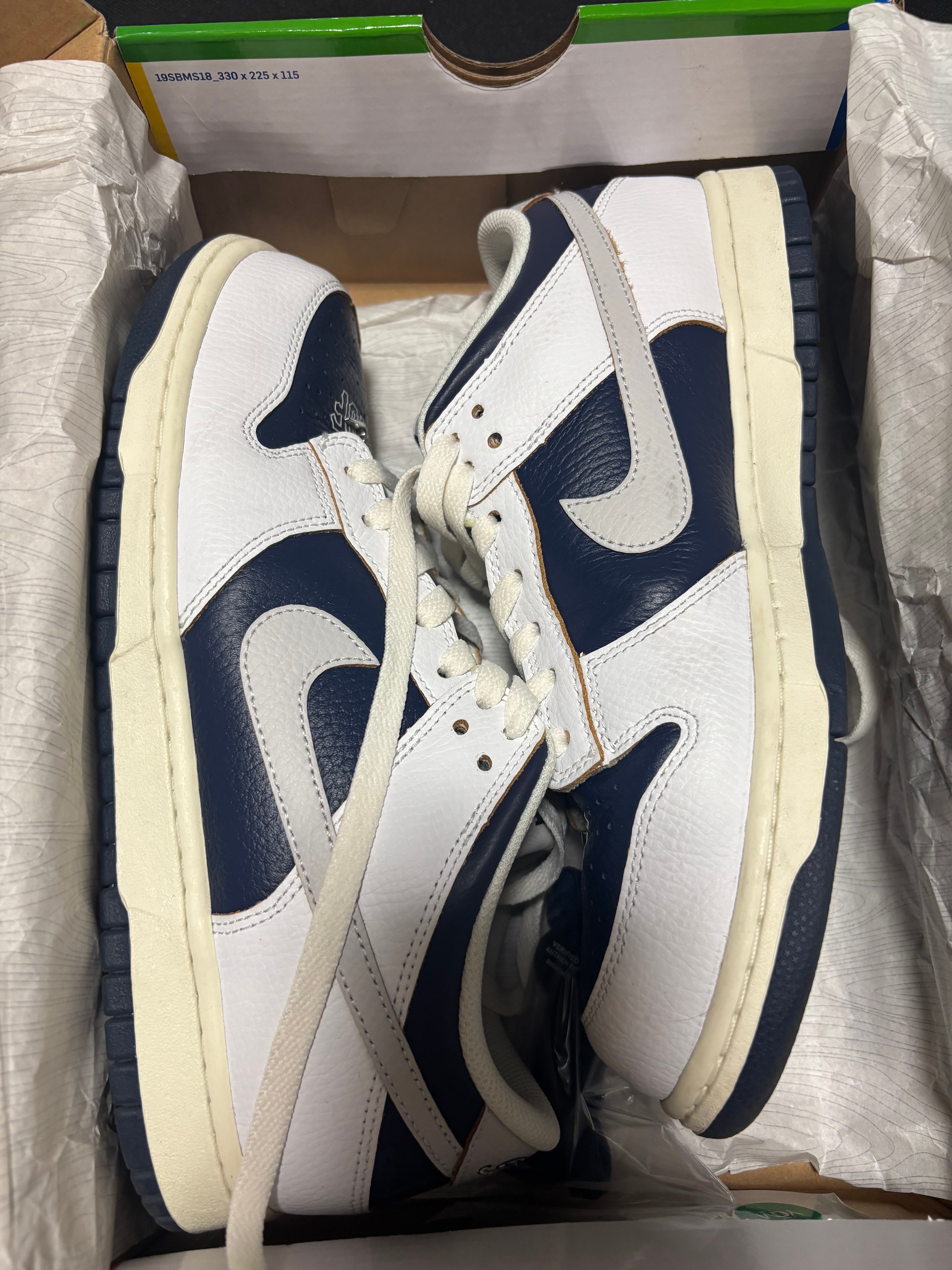 HUF × Nike SB Dunk Low "New York"
