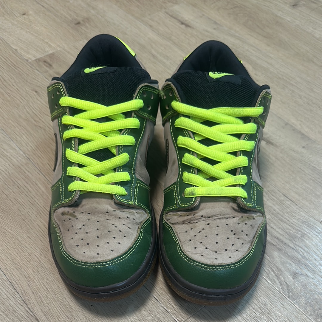 Nike SB Dunk Low "Jedi"