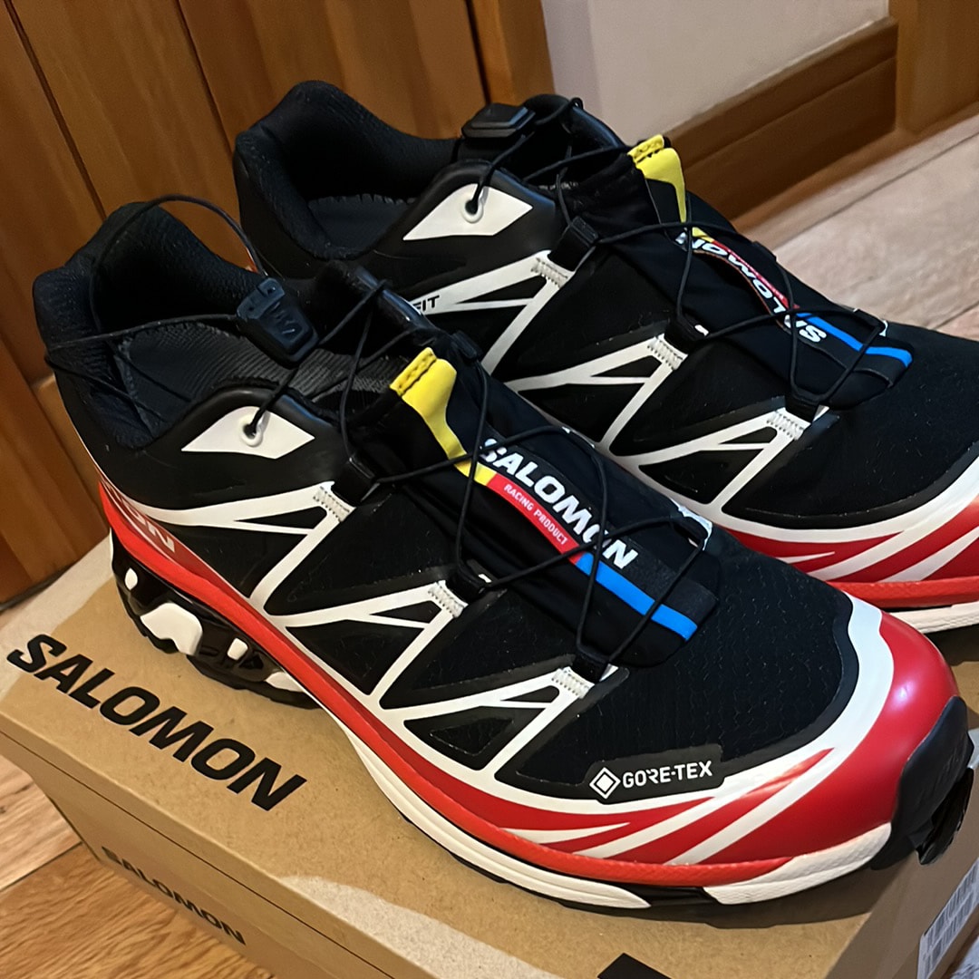 サロモン XT-6 ゴアテックス "ブラック/フレイムスカーレット/バニラアイス"
