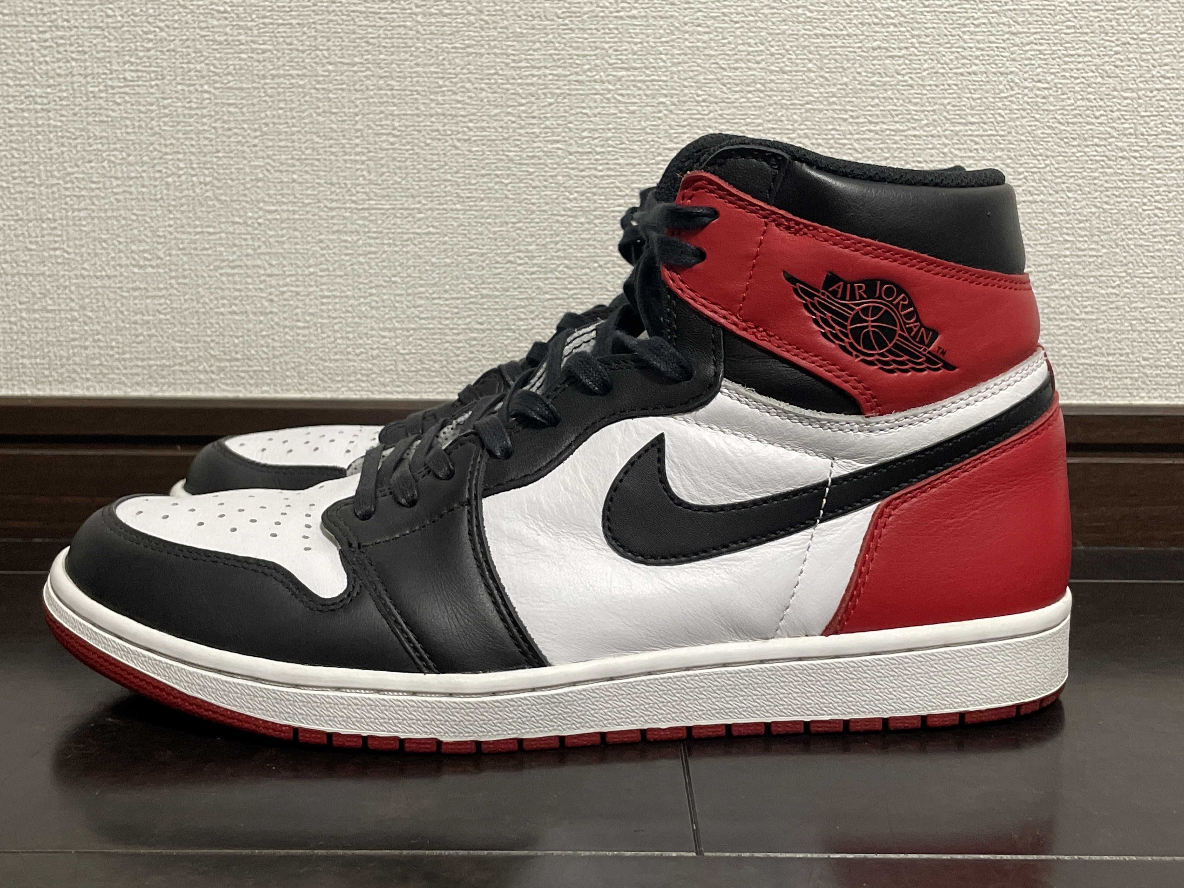 Nike Air Jordan 1 Retro High OG "Black Toe"(2016)