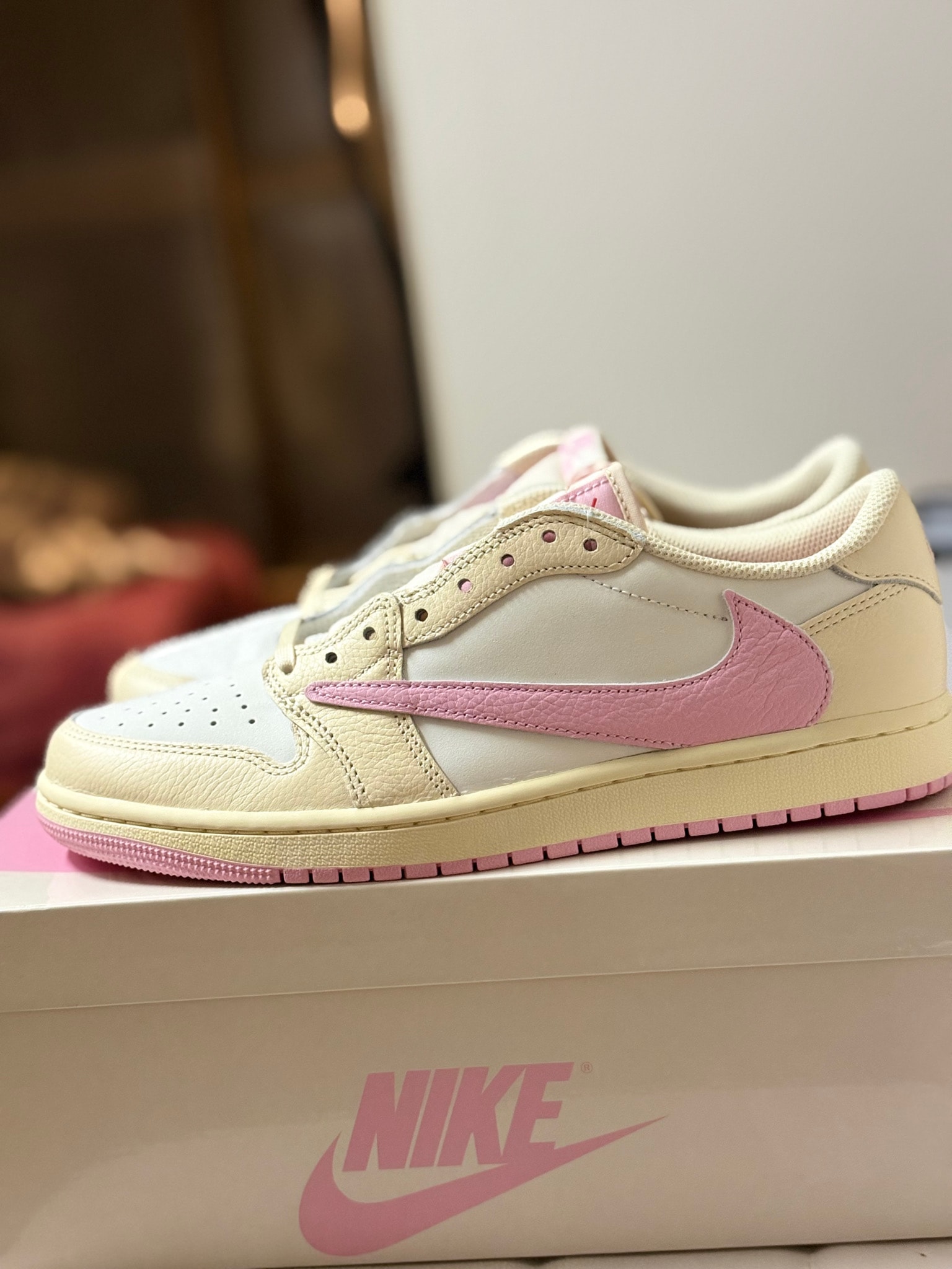 Travis Scott × Nike Air Jordan 1 Retro Low OG "Muslin/Shy Pink"